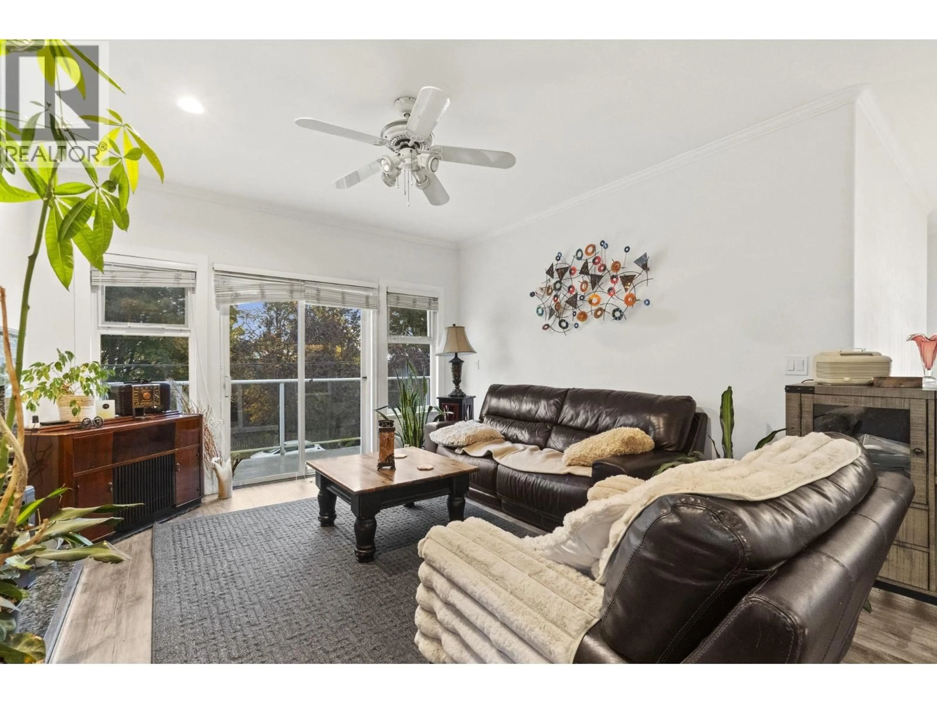 Living room with furniture, unknown for 1405 EDINBURGH STREET, New Westminster British Columbia V3M2W3