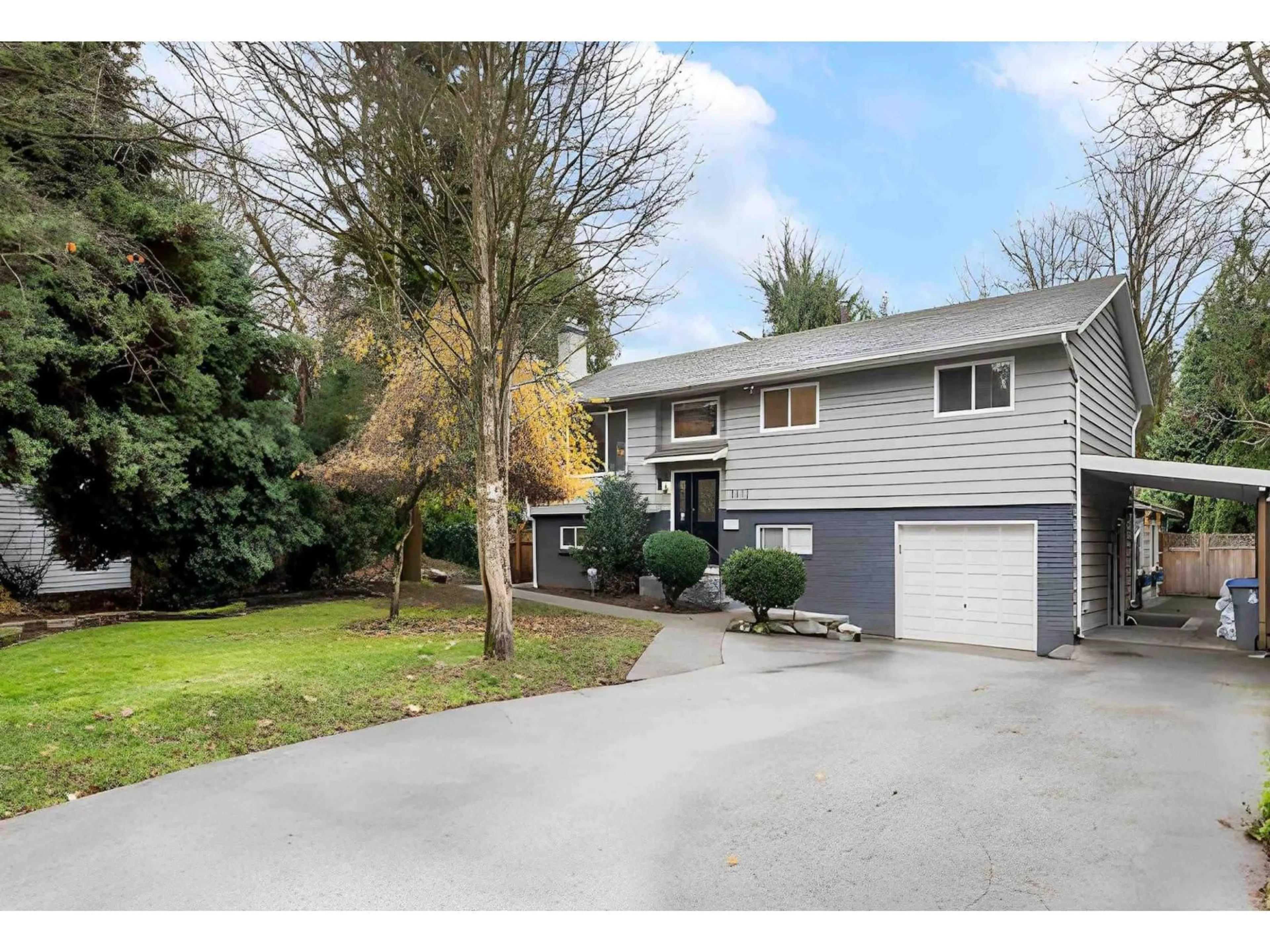 A pic from outside/outdoor area/front of a property/back of a property/a pic from drone, street for 5802 ANGUS PLACE, Surrey British Columbia V3S4W5