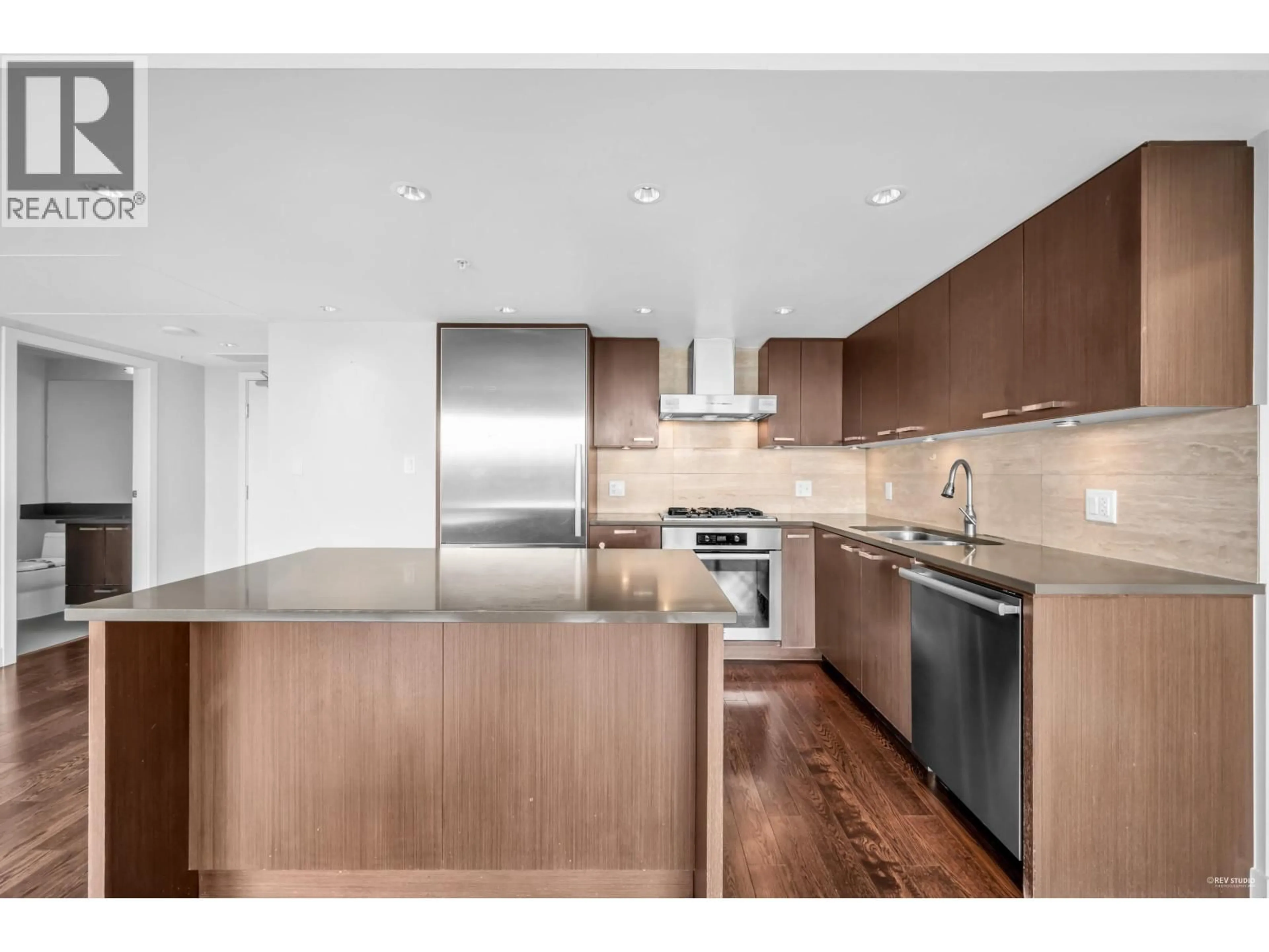 Open concept kitchen, unknown for 1505 - 7117 ELMBRIDGE WAY, Richmond British Columbia V6X0J2