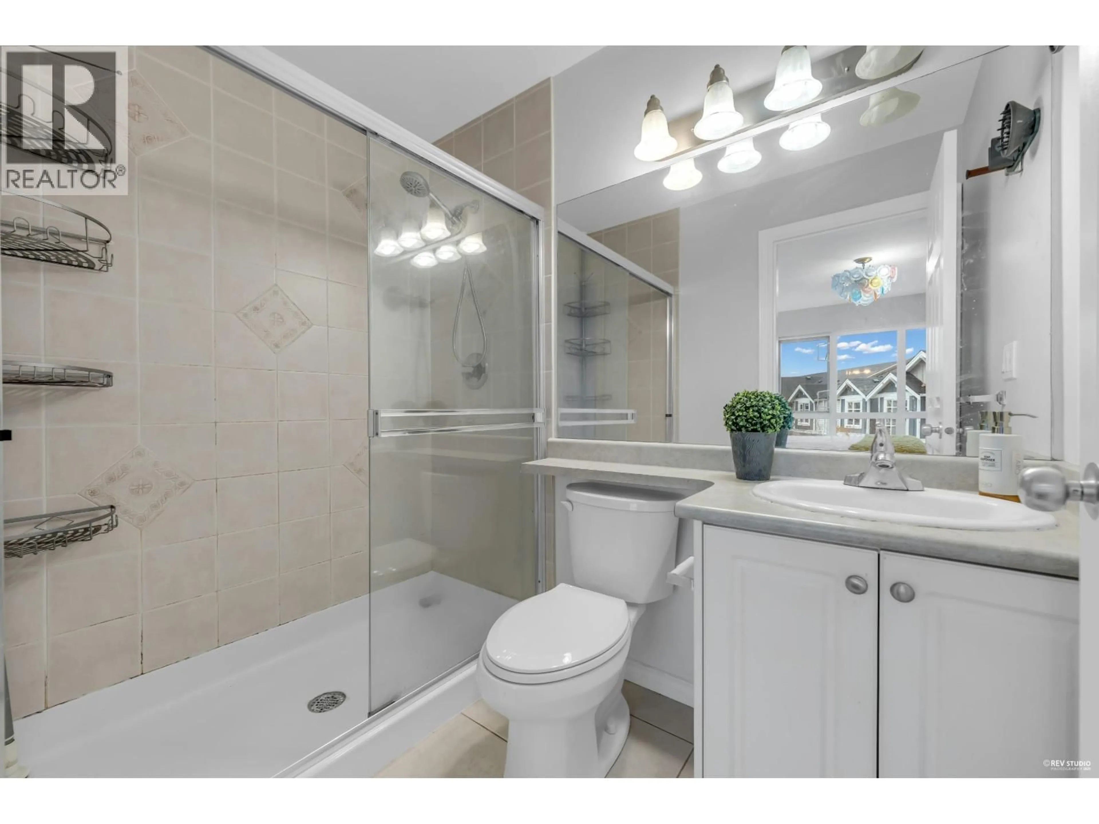Standard bathroom, ceramic/tile floor for 260 - 13020 NO. 2 ROAD, Richmond British Columbia V7E6S3