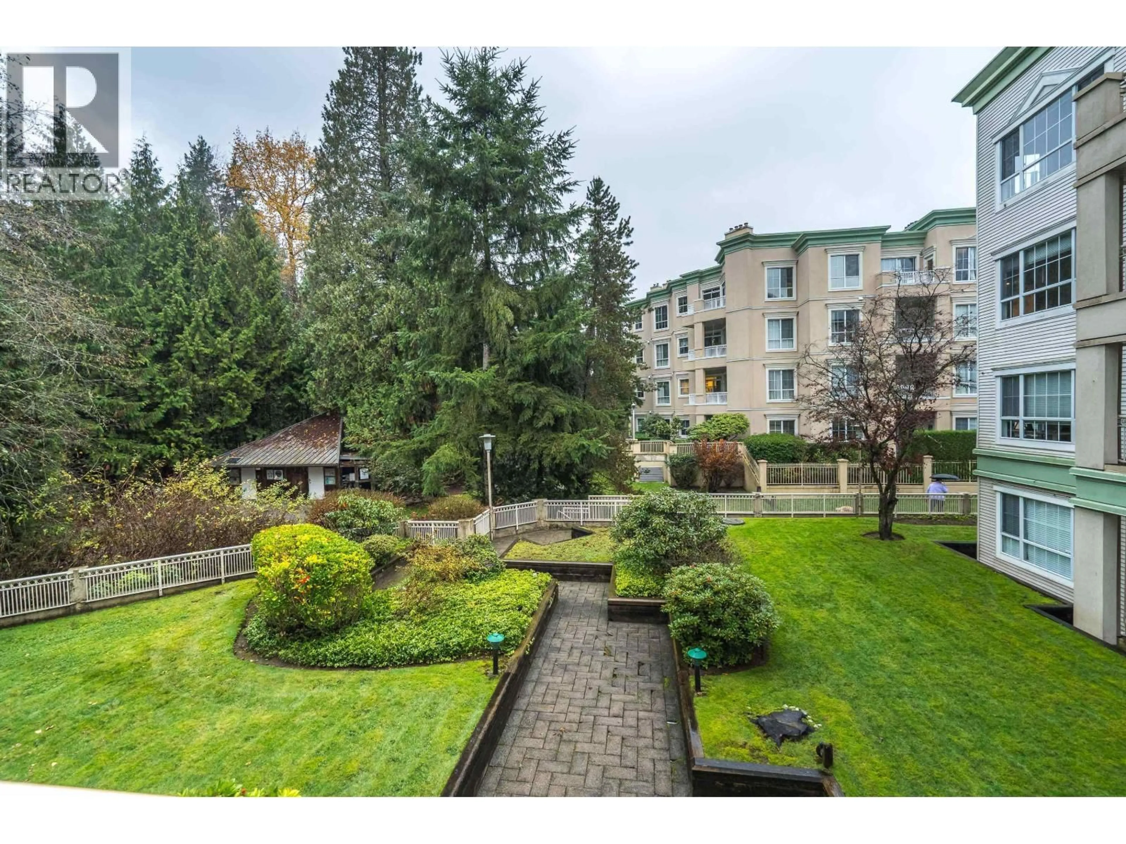 Patio, unknown for 206 - 2975 PRINCESS CRESCENT, Coquitlam British Columbia V3B7N3