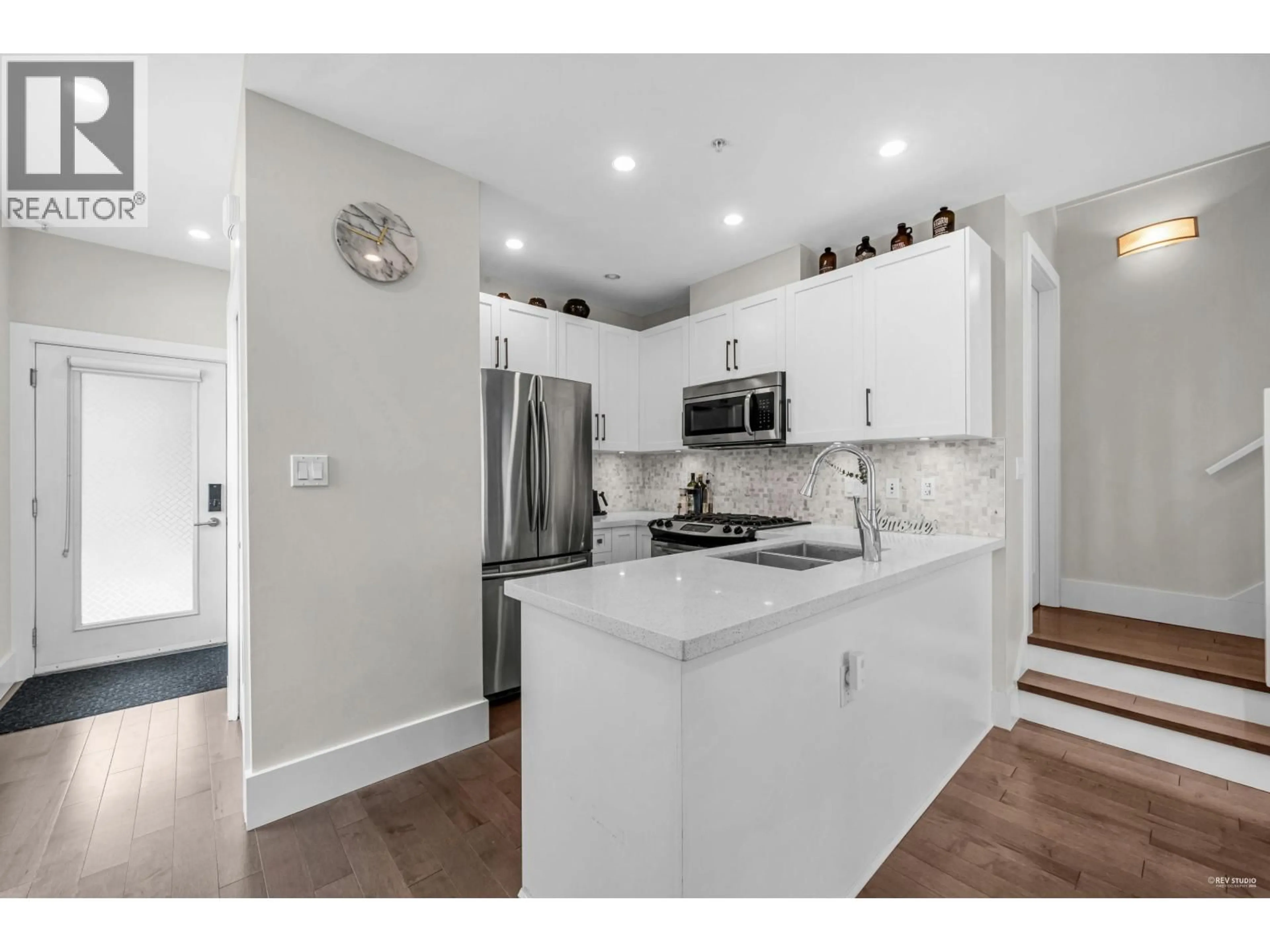Open concept kitchen, unknown for 333 7TH AVENUE, Vancouver British Columbia V5T1M9