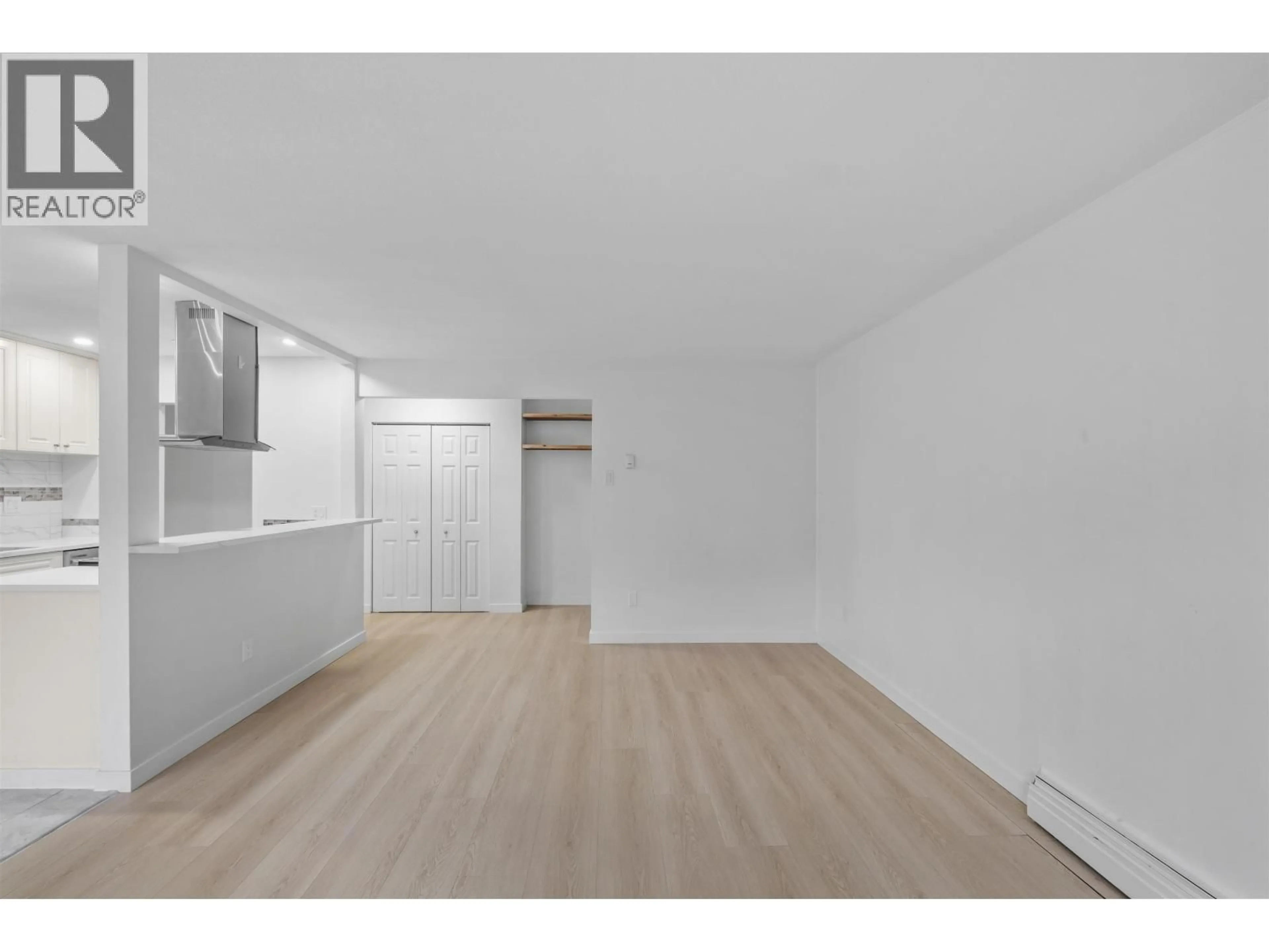 A pic of a room for 609 - 555 28TH STREET, North Vancouver British Columbia V7N2J7