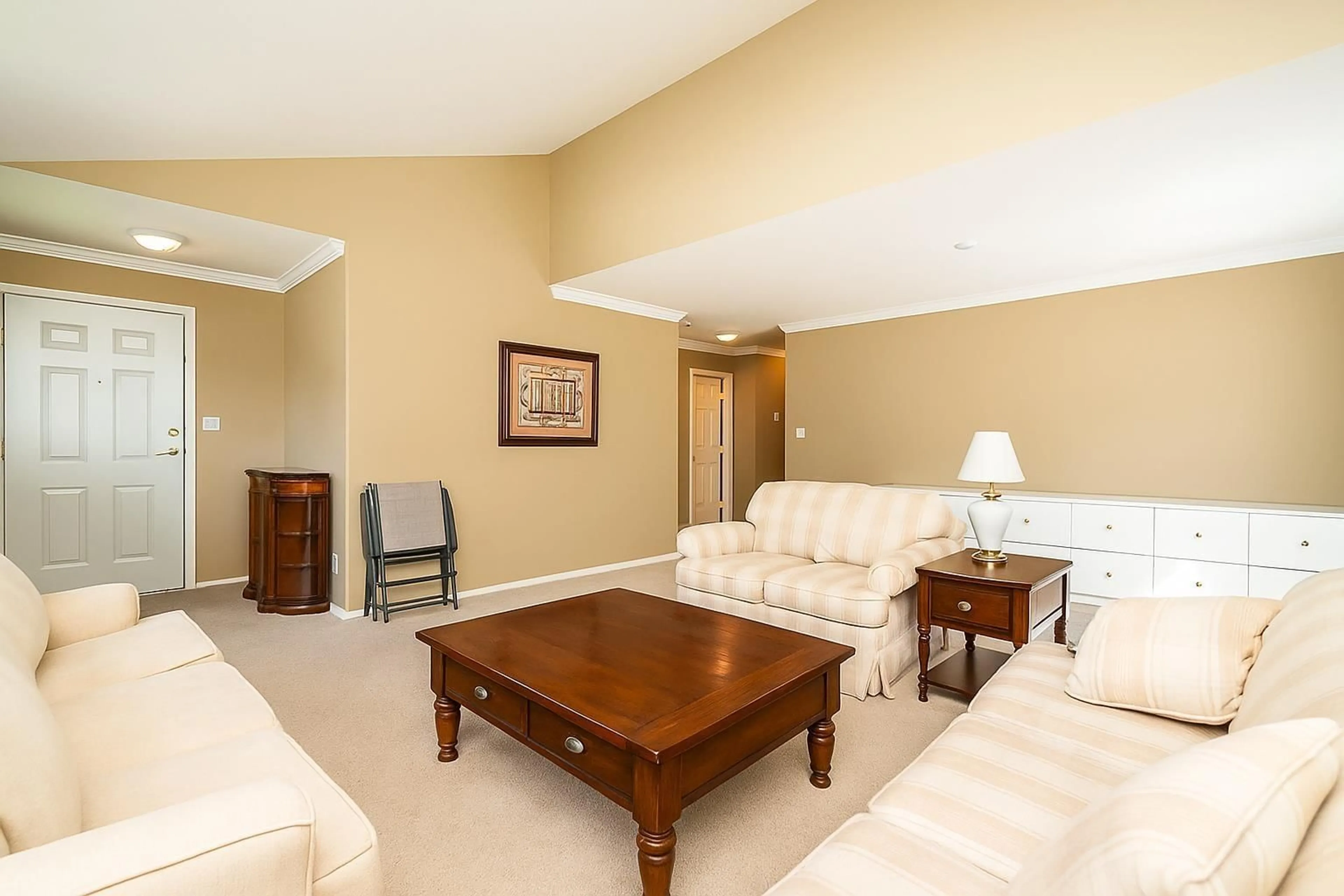 Living room with furniture, unknown for 23 - 6885 184 STREET, Surrey British Columbia V3S9G1