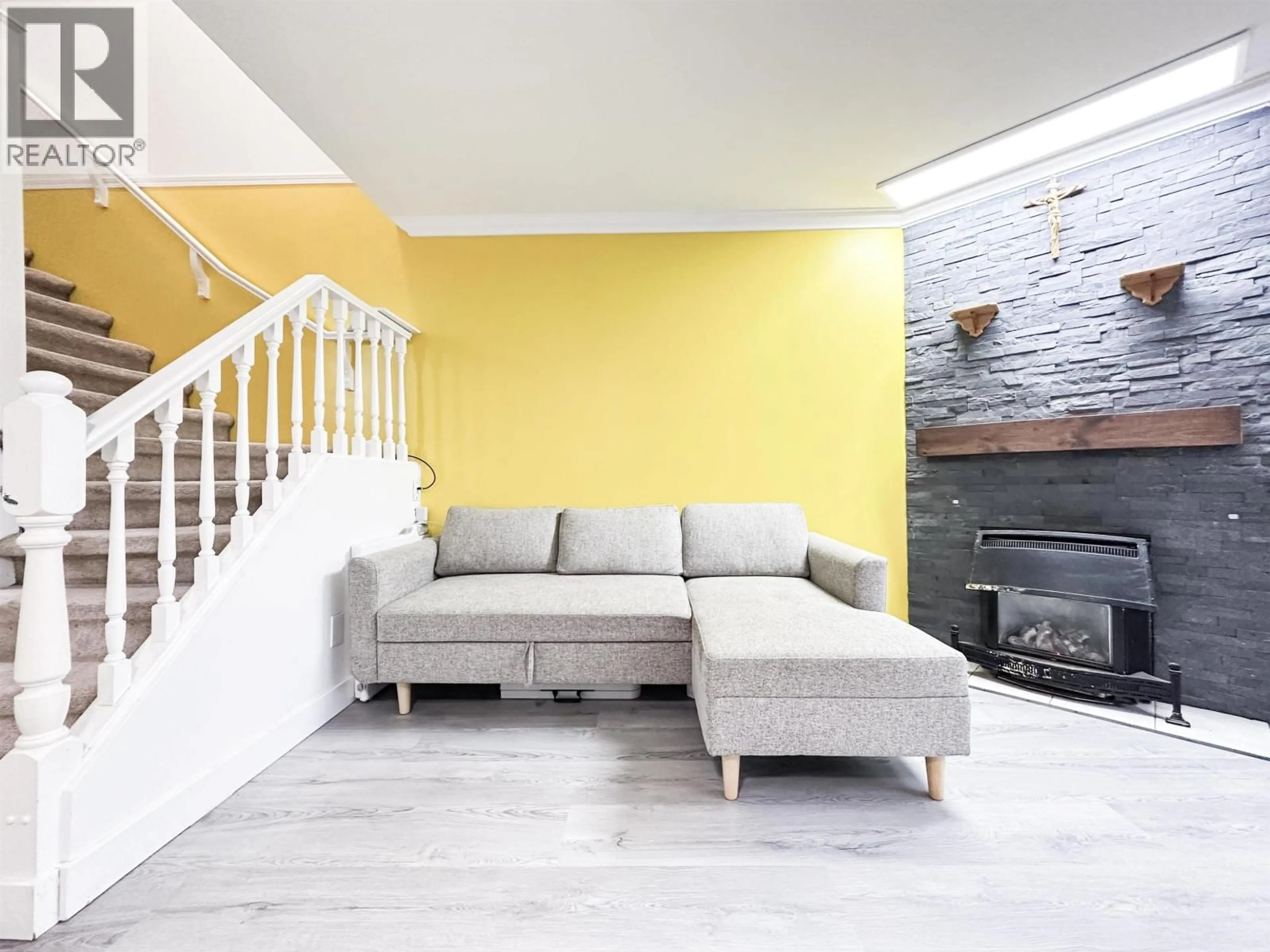 Living room with furniture, unknown for 211 - 22356 MCINTOSH AVENUE, Maple Ridge British Columbia V2X3C1