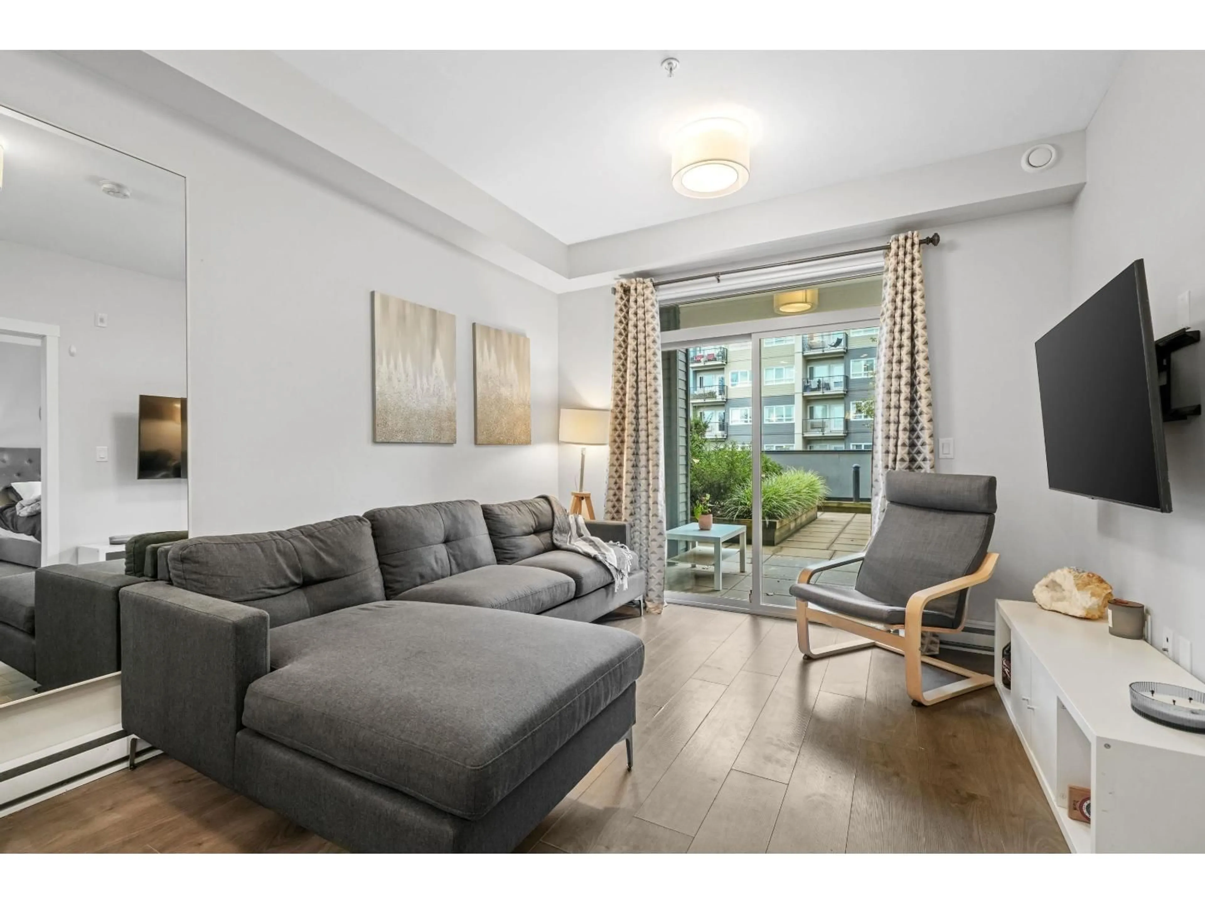 Living room with furniture, unknown for 206 - 45562 AIRPORT ROAD, Chilliwack British Columbia V2P0J8