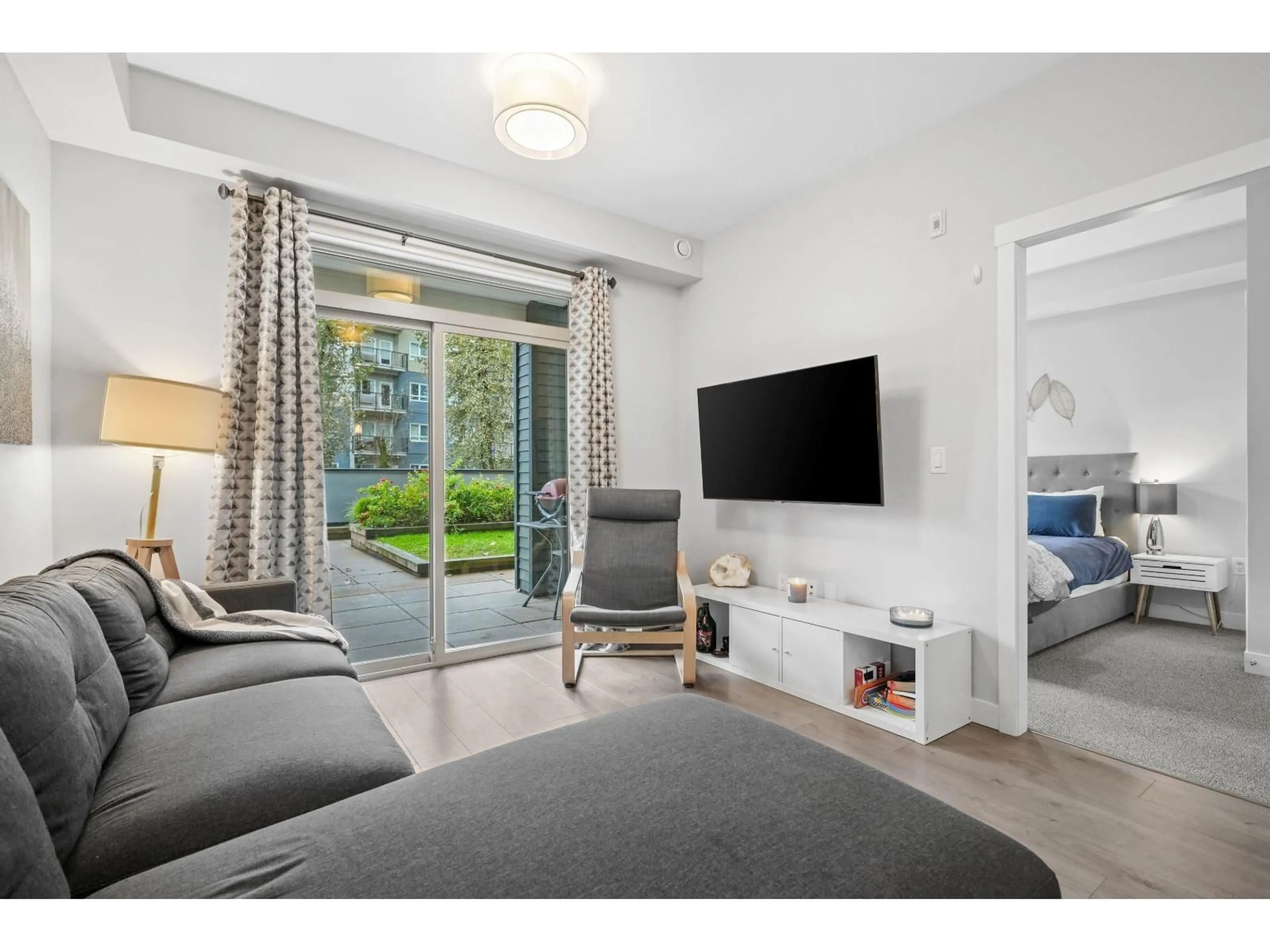 Living room with furniture, unknown for 206 - 45562 AIRPORT ROAD, Chilliwack British Columbia V2P0J8