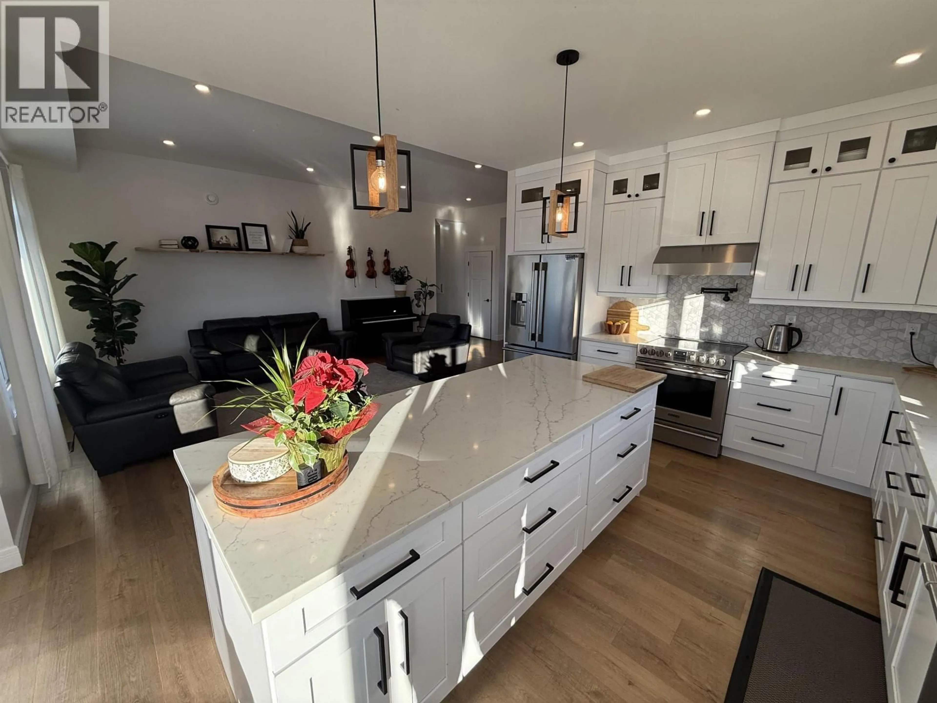 Open concept kitchen, unknown for 10280 97 STREET, Taylor British Columbia V0C2K0