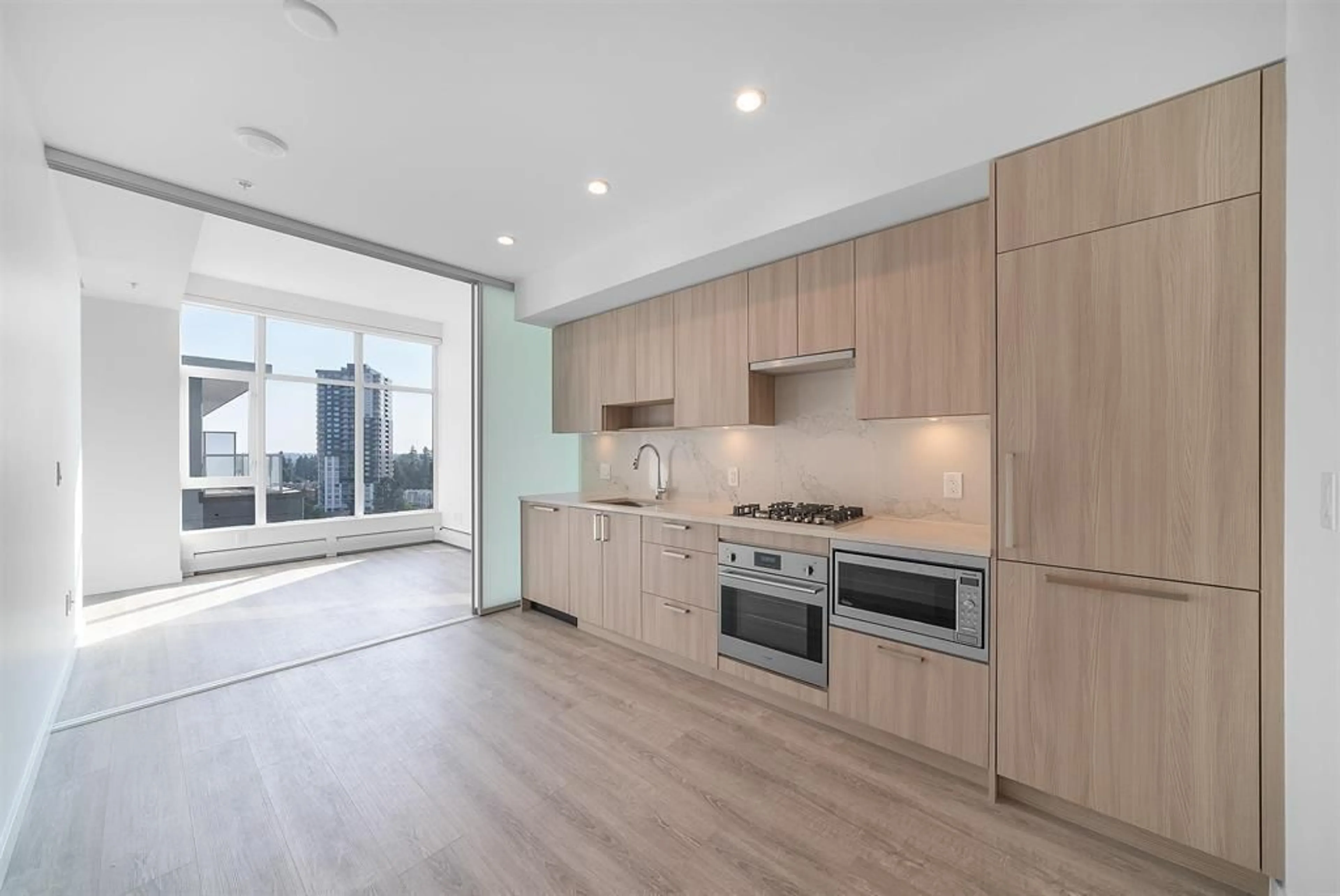 Open concept kitchen, unknown for 1314 - 13350 CENTRAL AVENUE, Surrey British Columbia V3T0S1