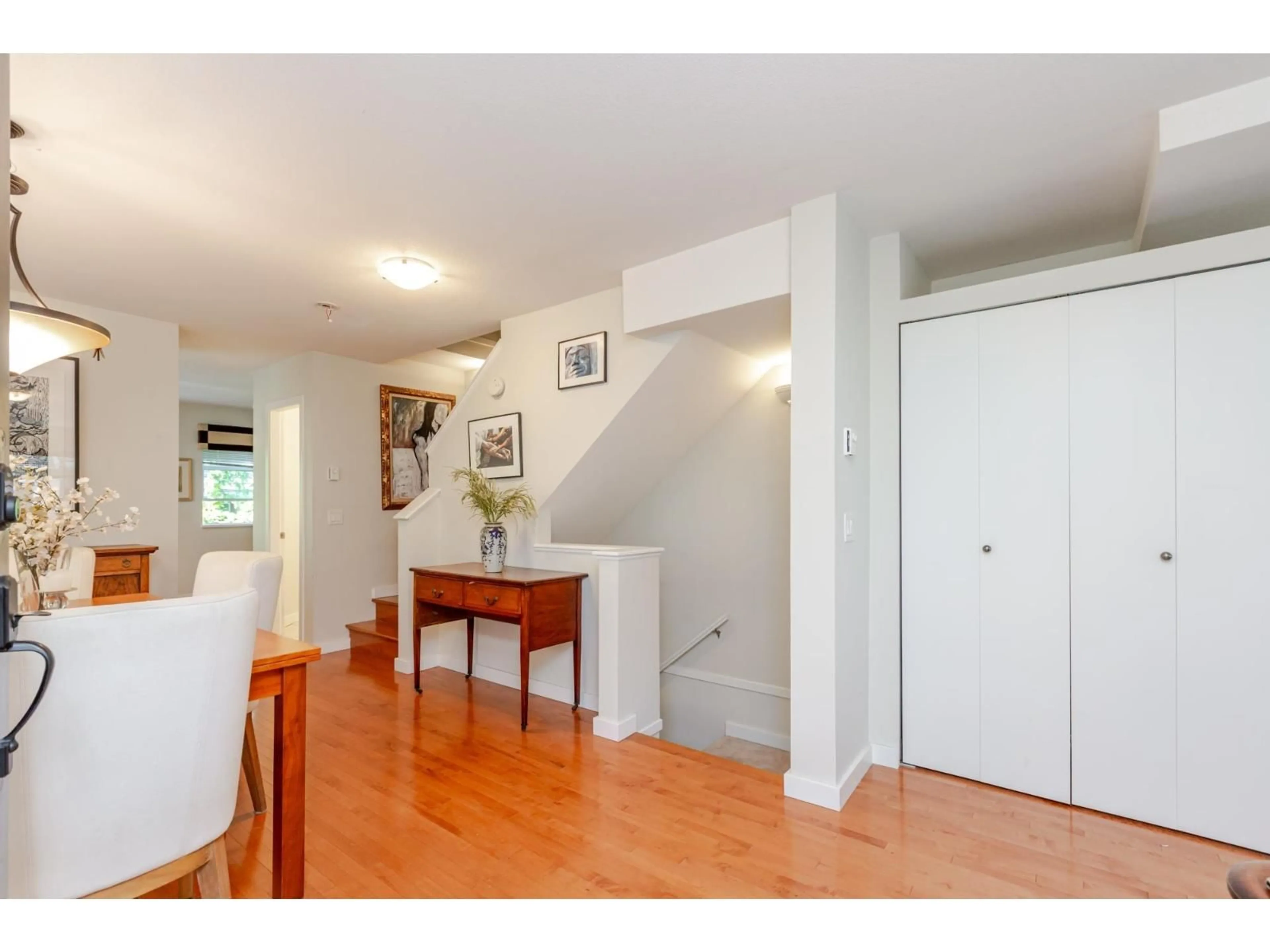 Indoor entryway for 6 - 15233 34 AVENUE, Surrey British Columbia V3Z2T7