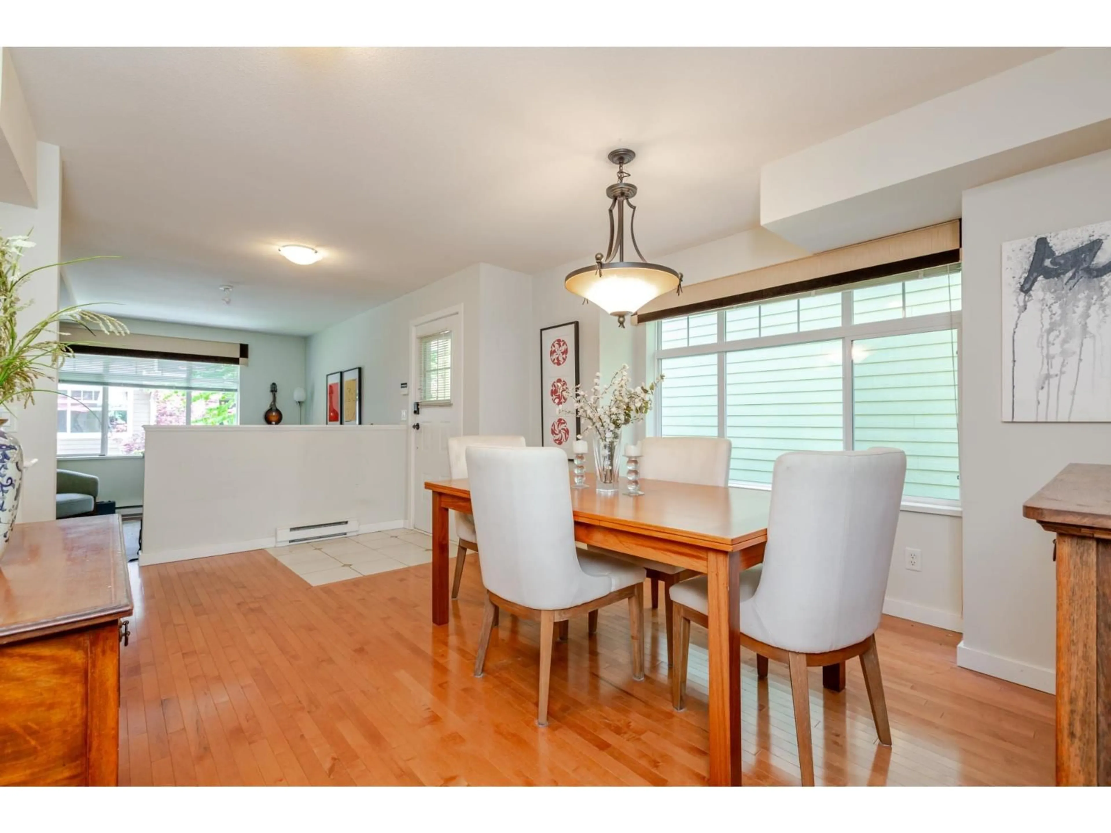 Dining room, wood/laminate floor for 6 - 15233 34 AVENUE, Surrey British Columbia V3Z2T7