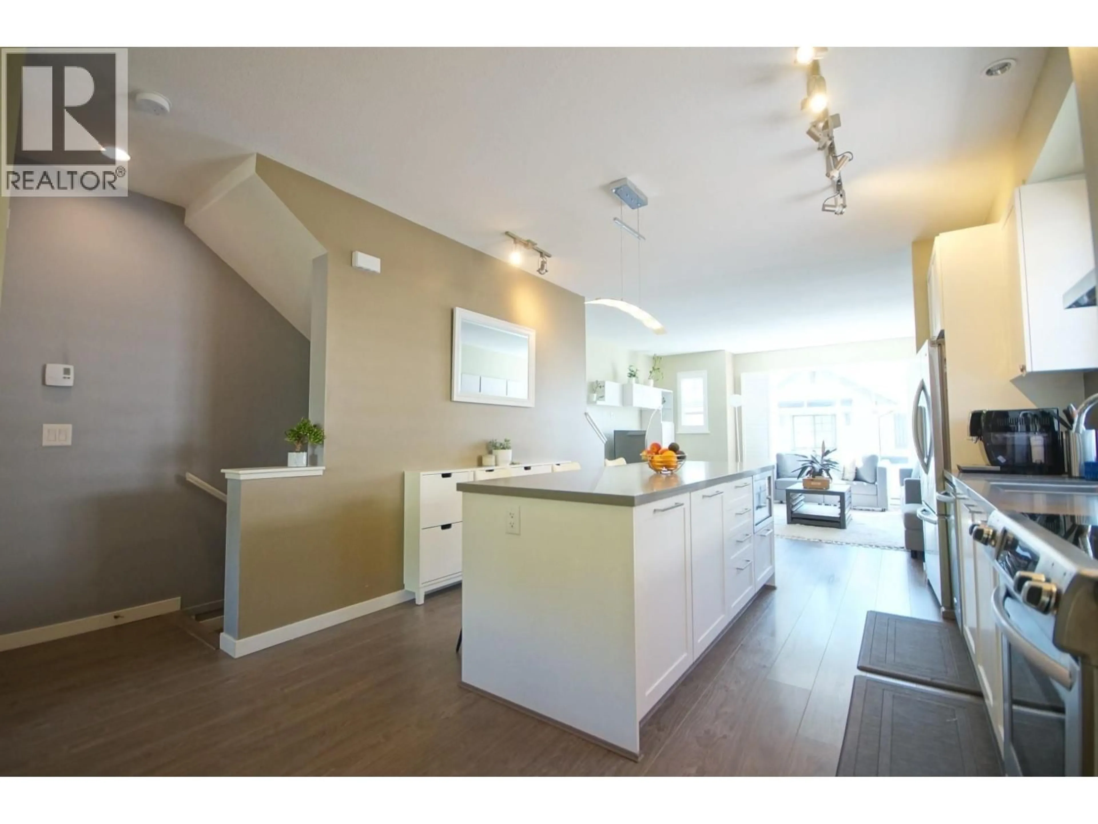 Open concept kitchen, ceramic/tile floor for 16 - 3470 HIGHLAND DRIVE, Coquitlam British Columbia V3E0M1