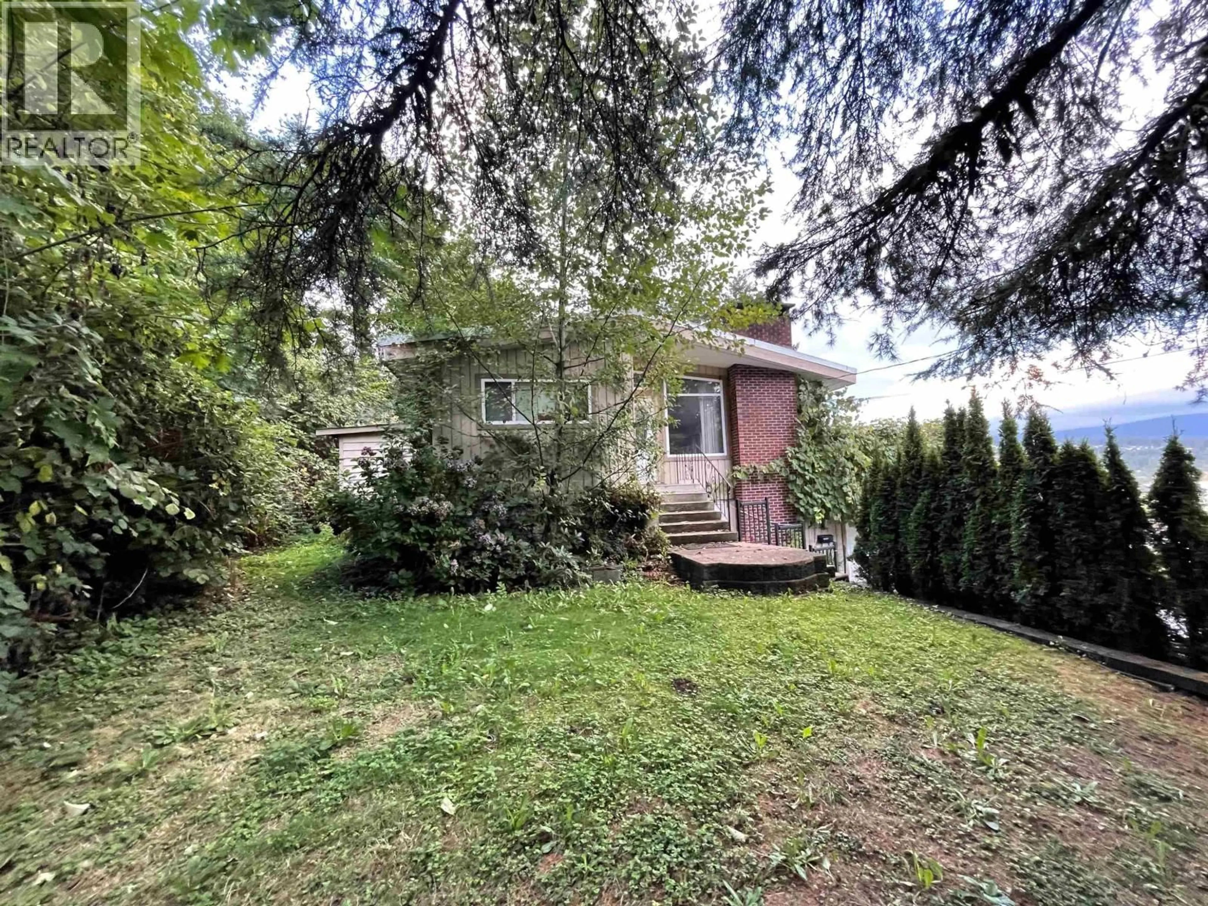 A pic from outside/outdoor area/front of a property/back of a property/a pic from drone, unknown for 1940 ST JOHNS STREET, Port Moody British Columbia V3H1Z9