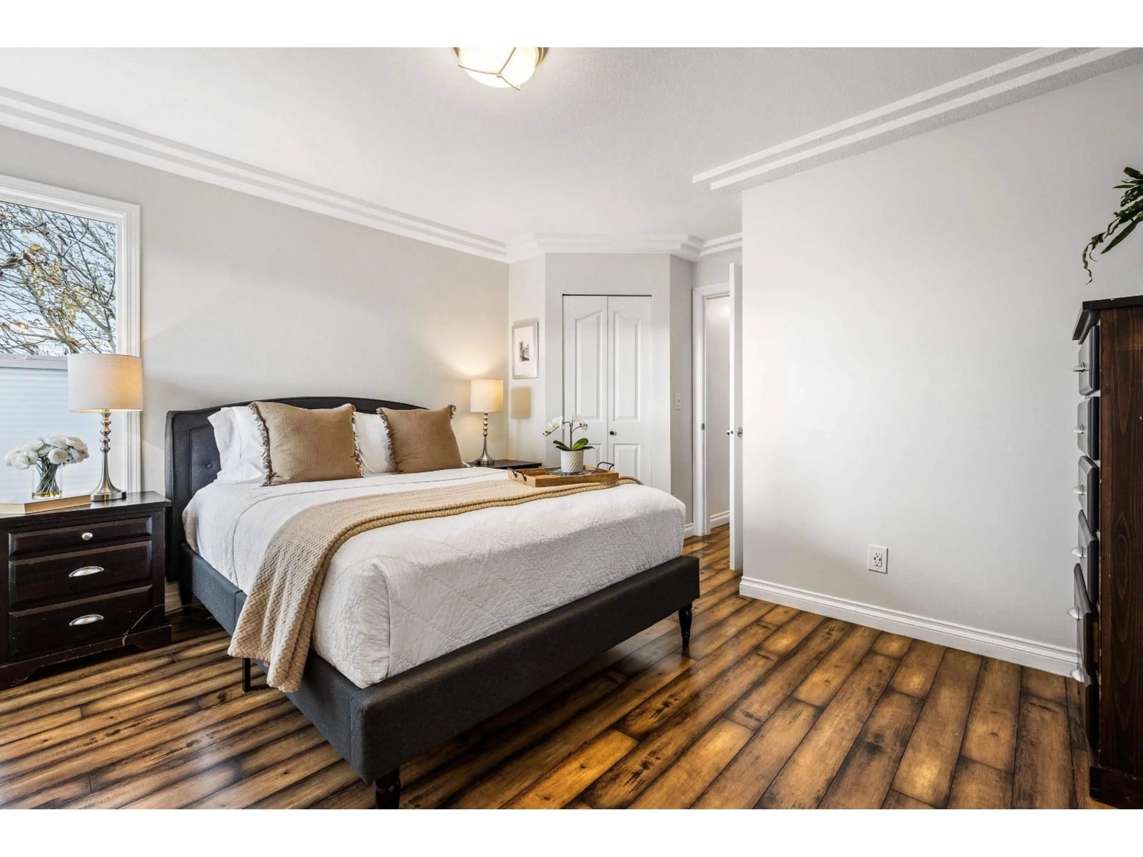 Bedroom with bed, wood/laminate floor for B - 45658 LEWIS AVENUE, Chilliwack British Columbia V2P3C6