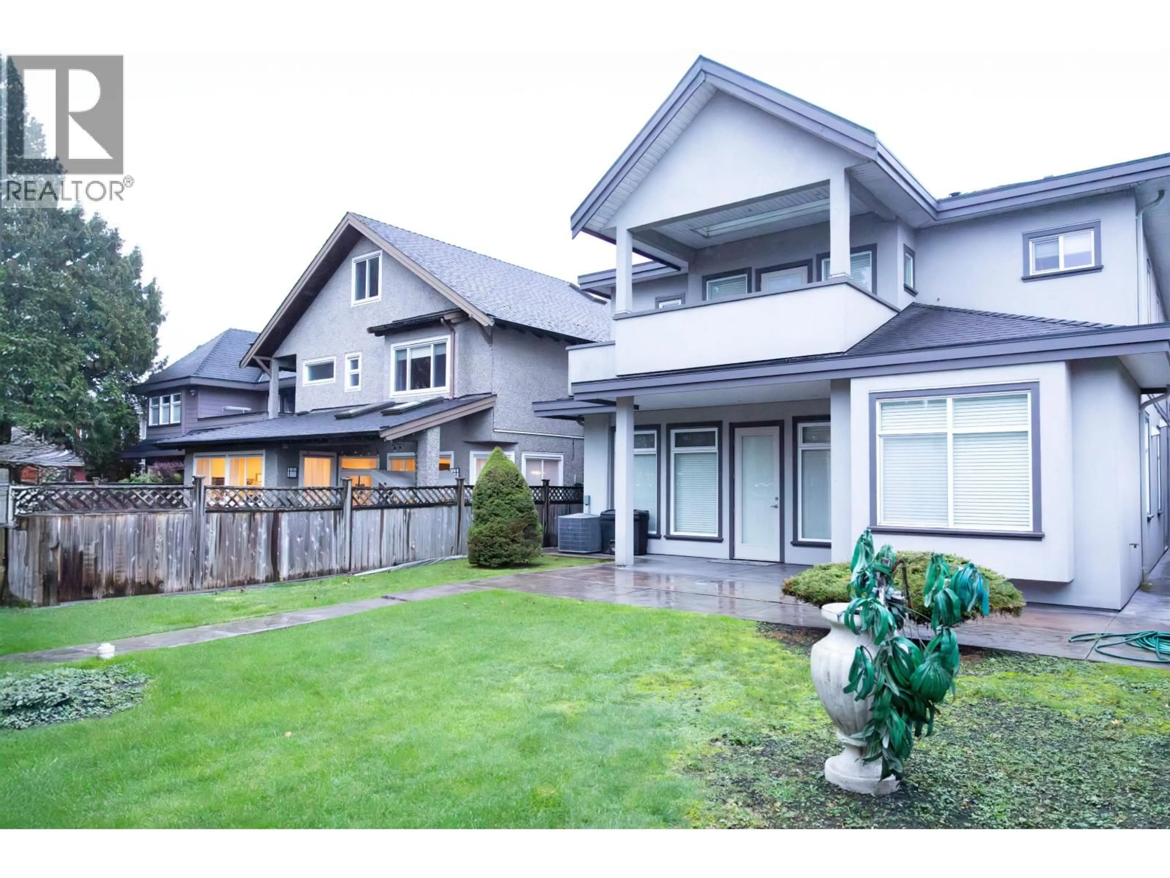 Home with vinyl exterior material, unknown for 3733 LOCKHART ROAD, Richmond British Columbia V7C1M4
