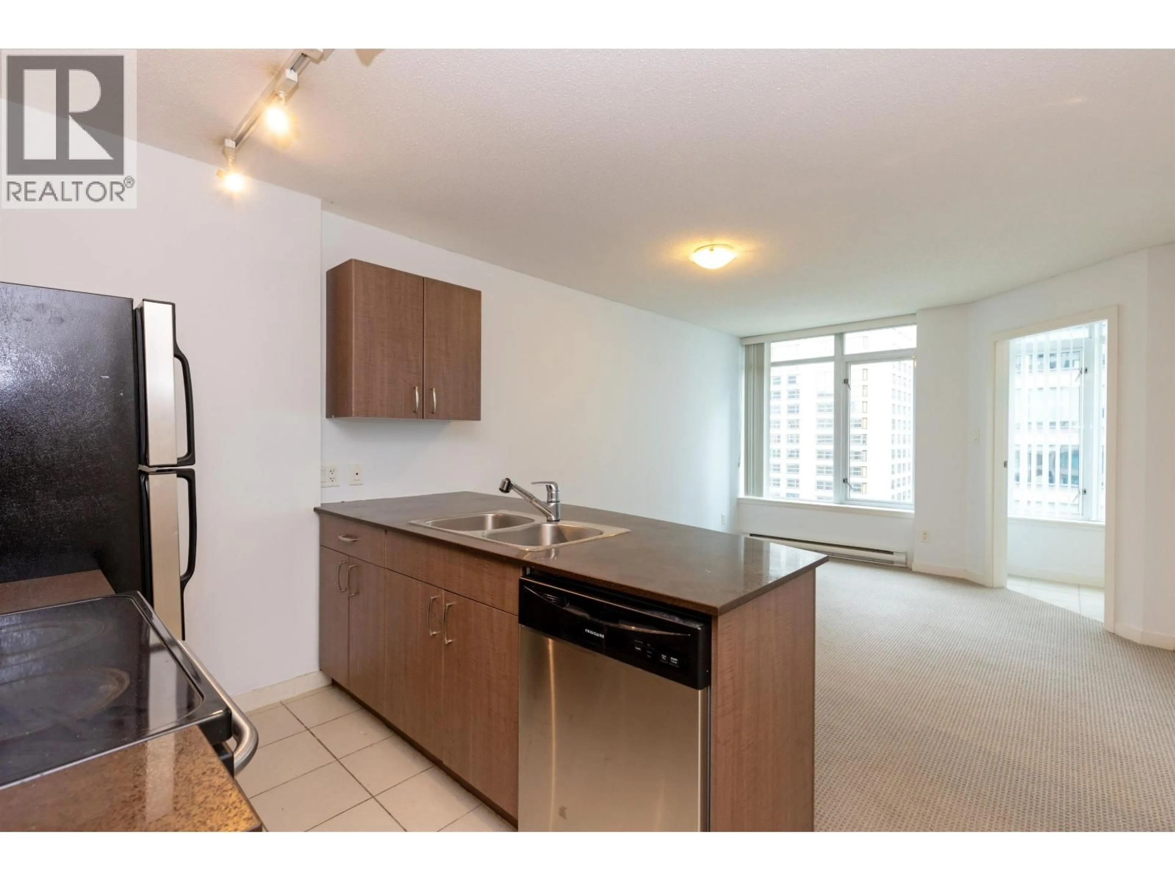 Standard kitchen, floor is not visible for 1203 - 610 GRANVILLE STREET, Vancouver British Columbia V6C3T3