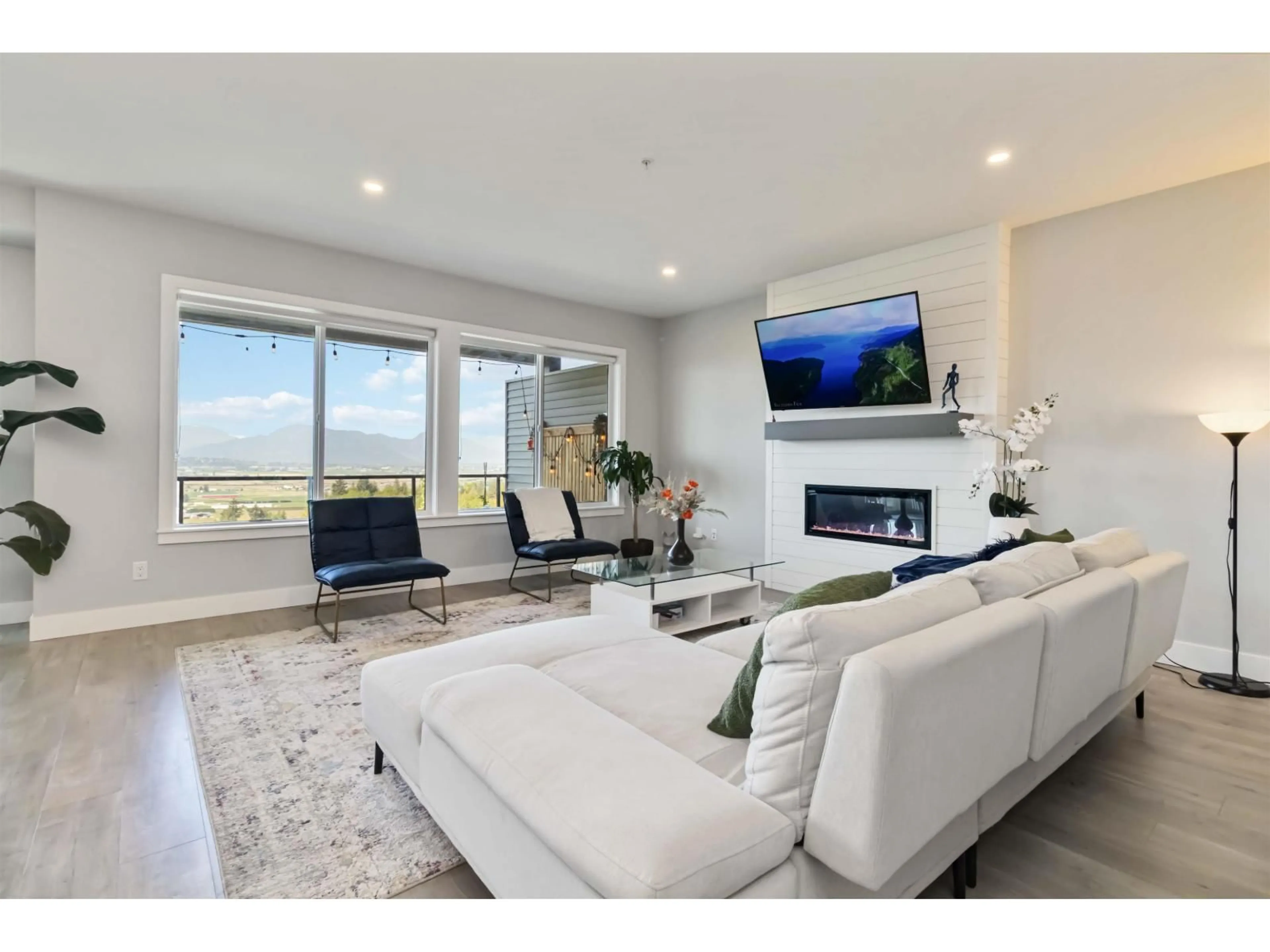 Living room with furniture, unknown for 3 - 47203 VISTA PLACE, Chilliwack British Columbia V2R0R9
