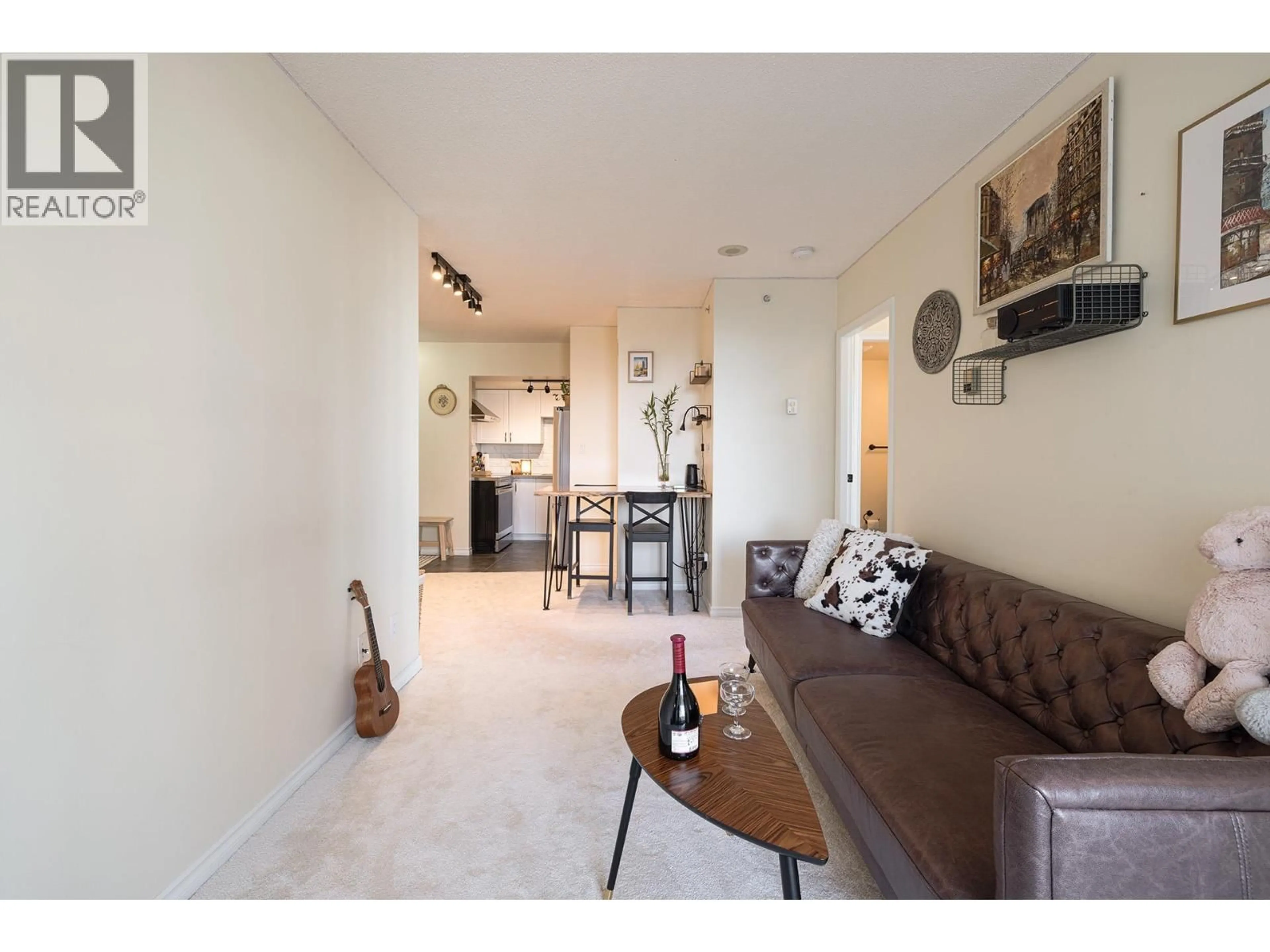 Living room with furniture, unknown for 904 - 5911 ALDERBRIDGE WAY, Richmond British Columbia V6X4C6