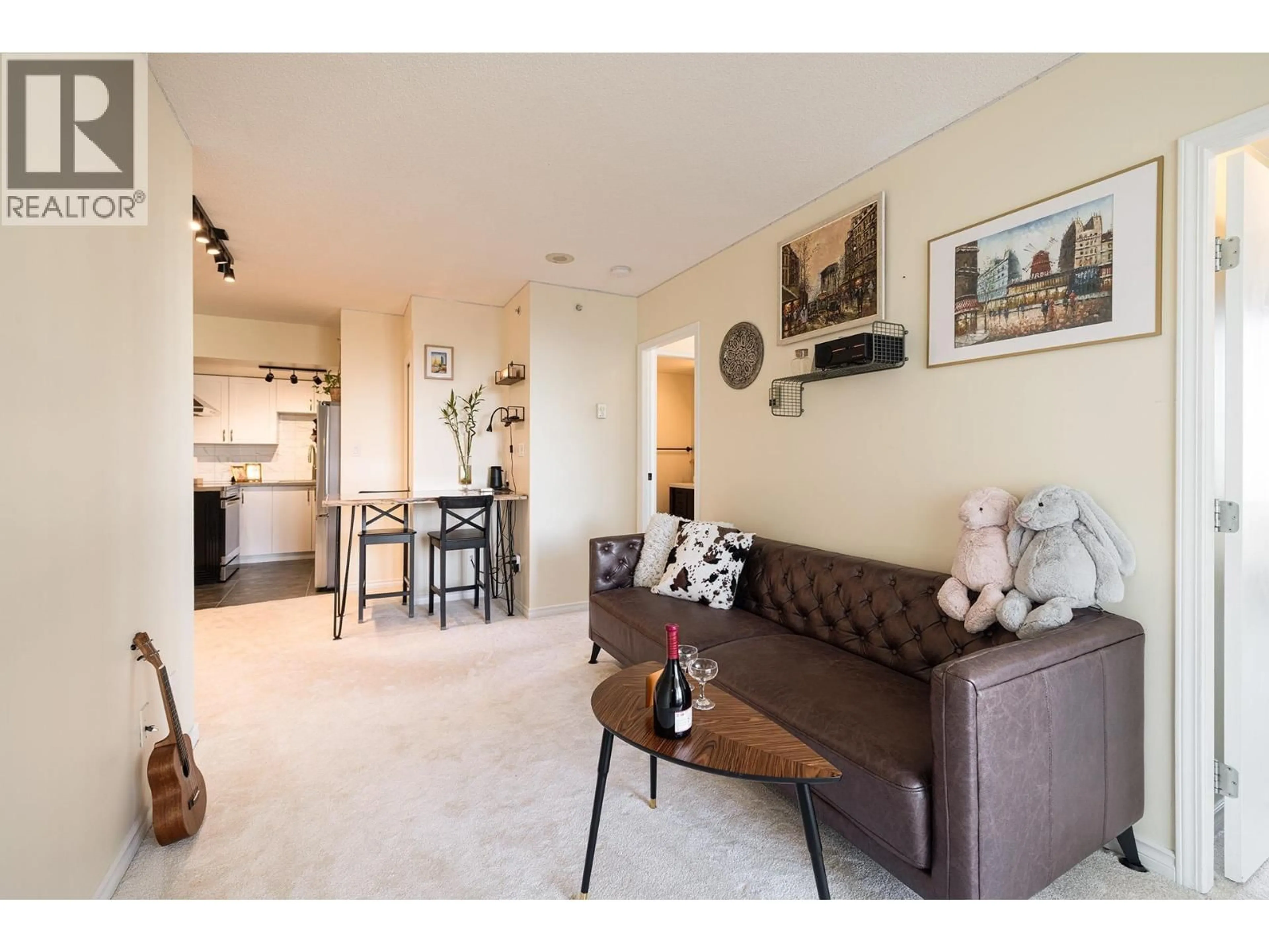 Living room with furniture, unknown for 904 - 5911 ALDERBRIDGE WAY, Richmond British Columbia V6X4C6