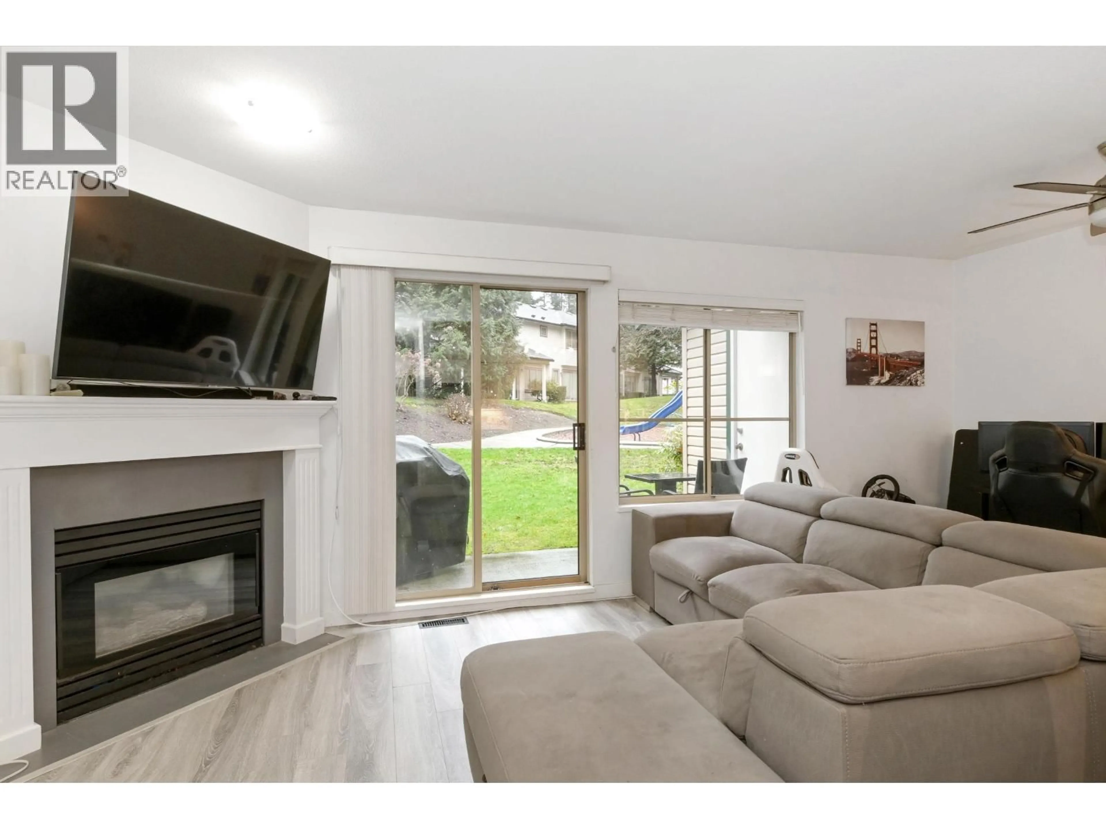 Living room with furniture, unknown for 34 - 21960 RIVER ROAD, Maple Ridge British Columbia V2X2C3