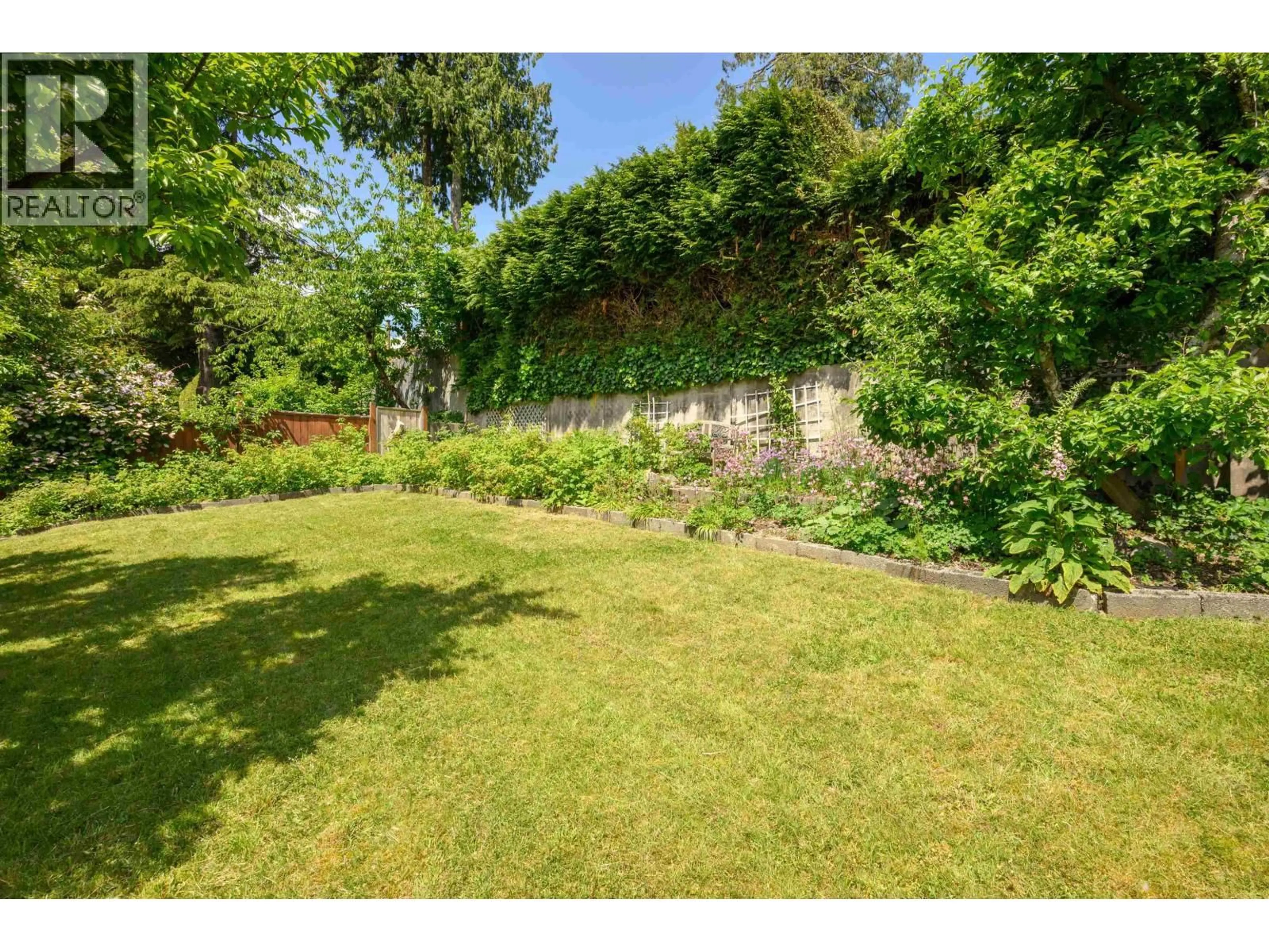 A pic from outside/outdoor area/front of a property/back of a property/a pic from drone, forest/trees view for 2527 ARUNDEL LANE, Coquitlam British Columbia V3K5R9