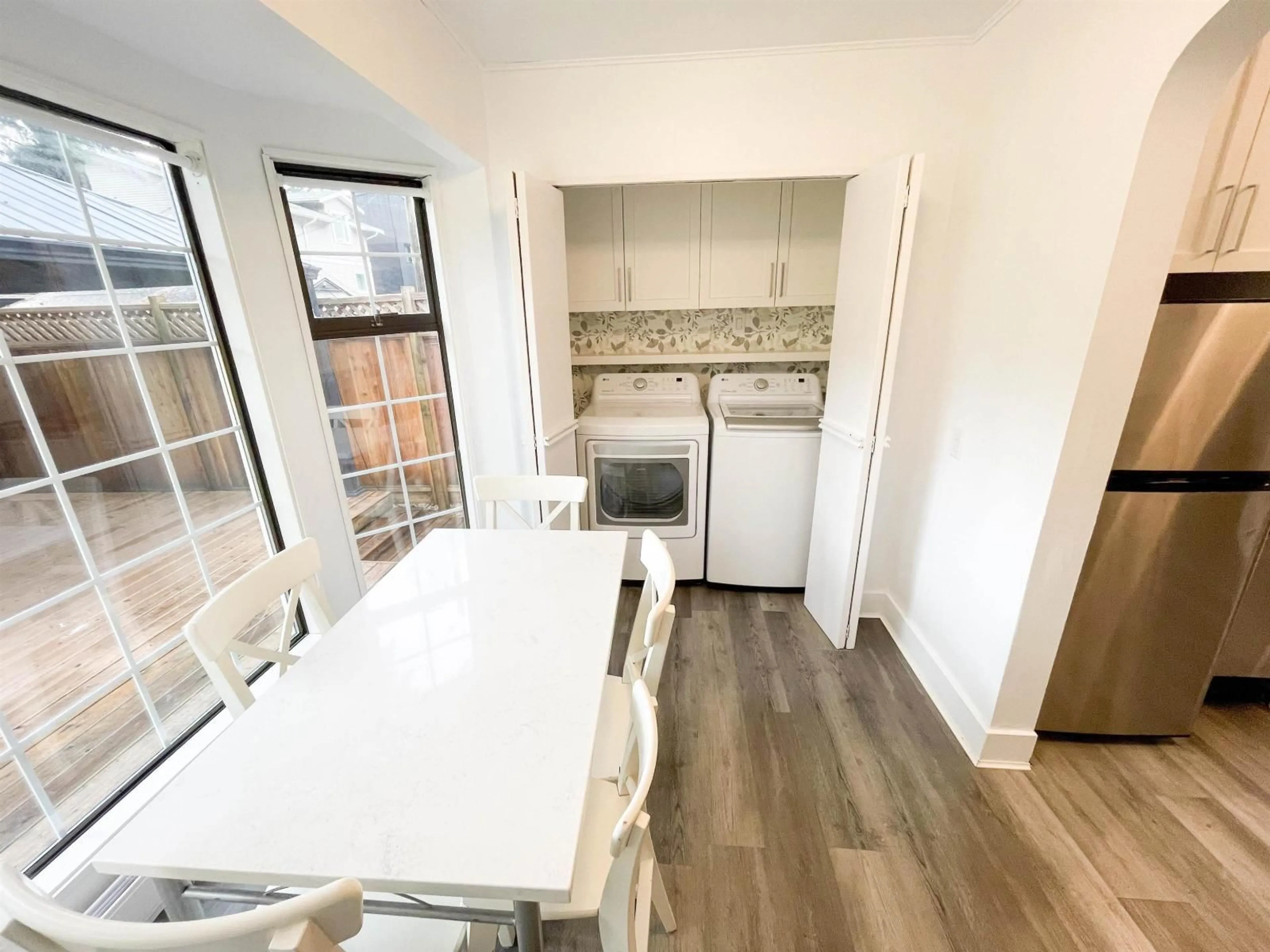 A pic of a room for 298 HEMLOCK STREET, Cultus Lake British Columbia V2R4Y7