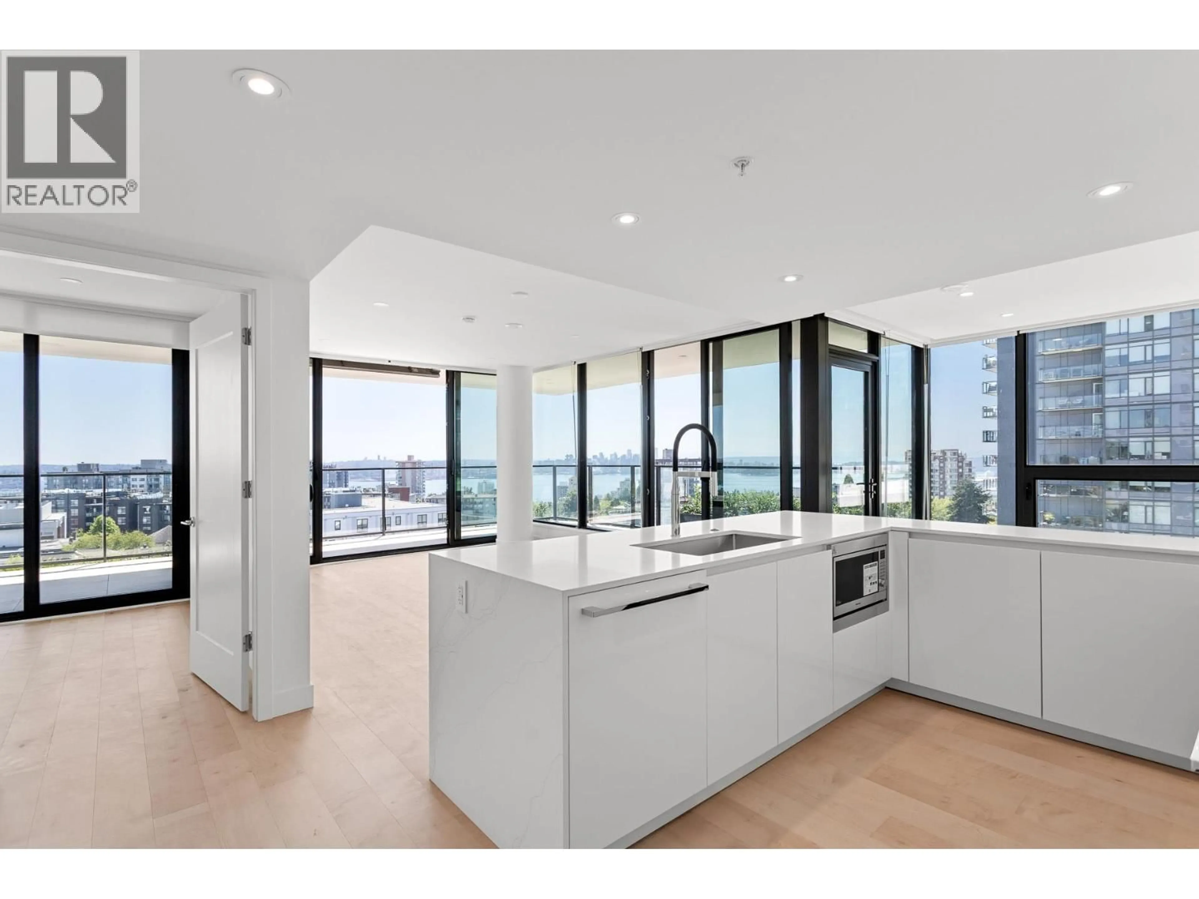 Open concept kitchen, unknown for 703 - 135 13TH STREET, North Vancouver British Columbia V7L0J8