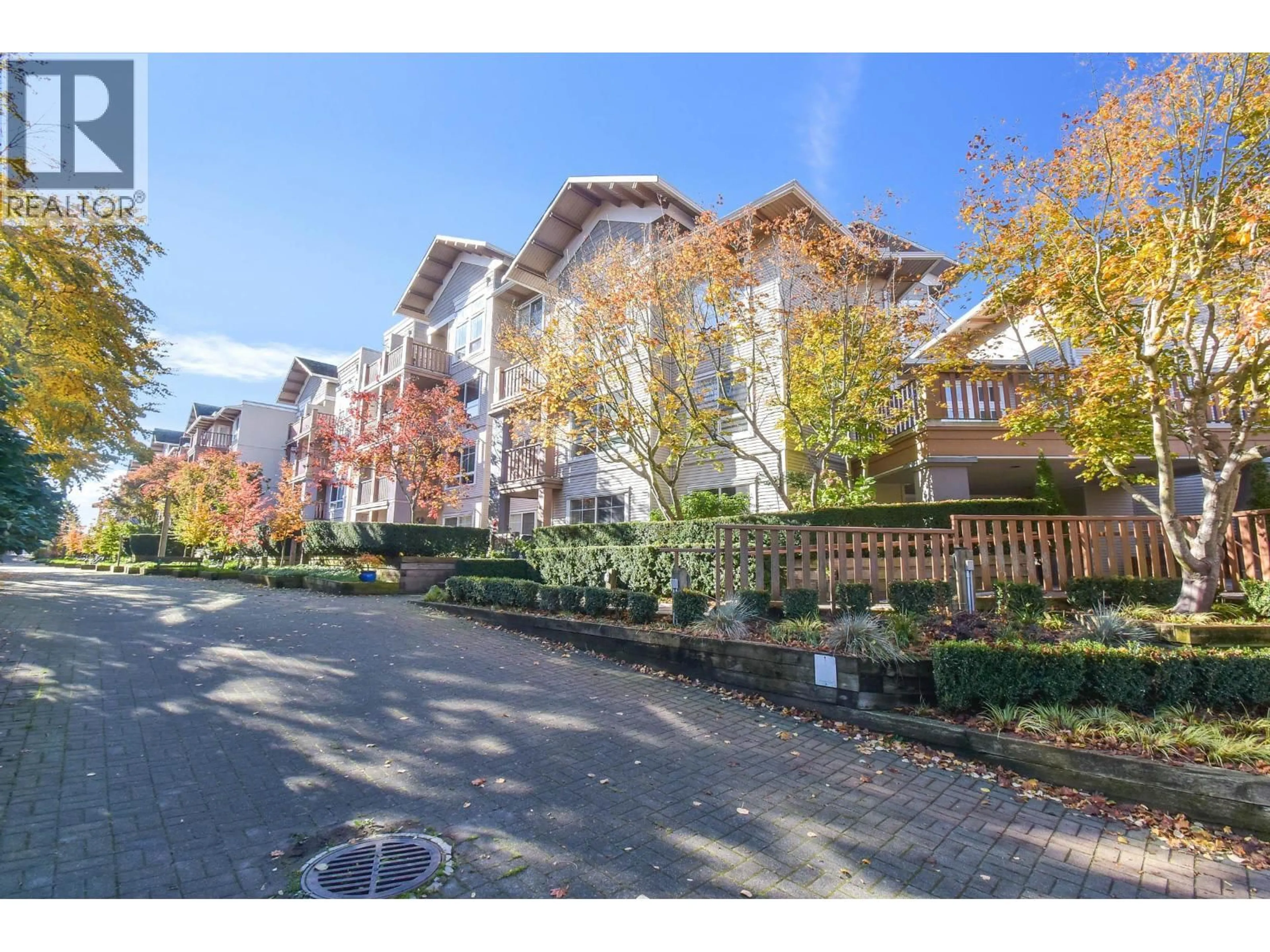 A pic from outside/outdoor area/front of a property/back of a property/a pic from drone, unknown for 237 - 5600 ANDREWS ROAD, Richmond British Columbia V7E6N1