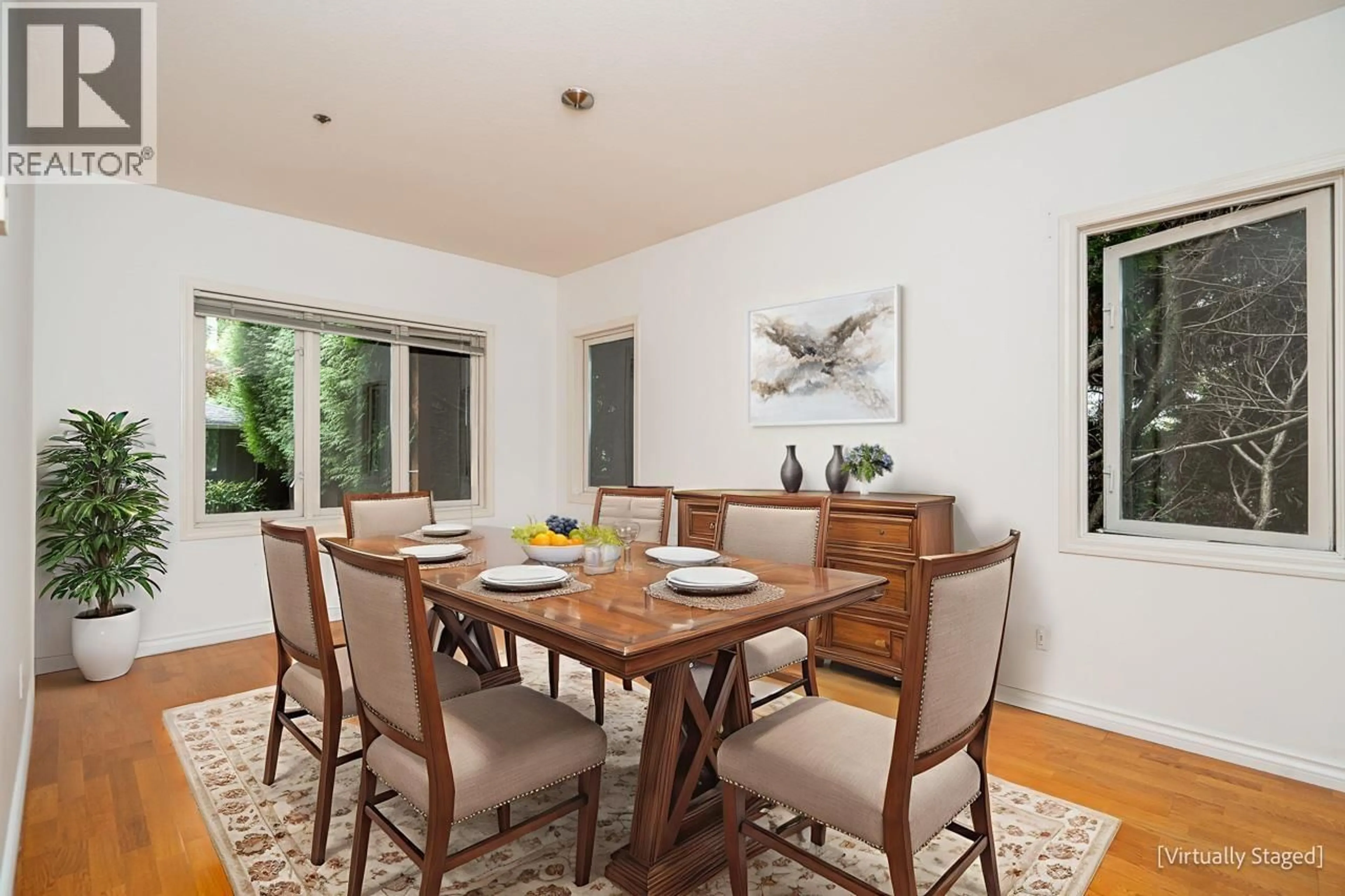 Dining room, wood/laminate floor for 1796 14TH AVENUE, Vancouver British Columbia V6J2J7