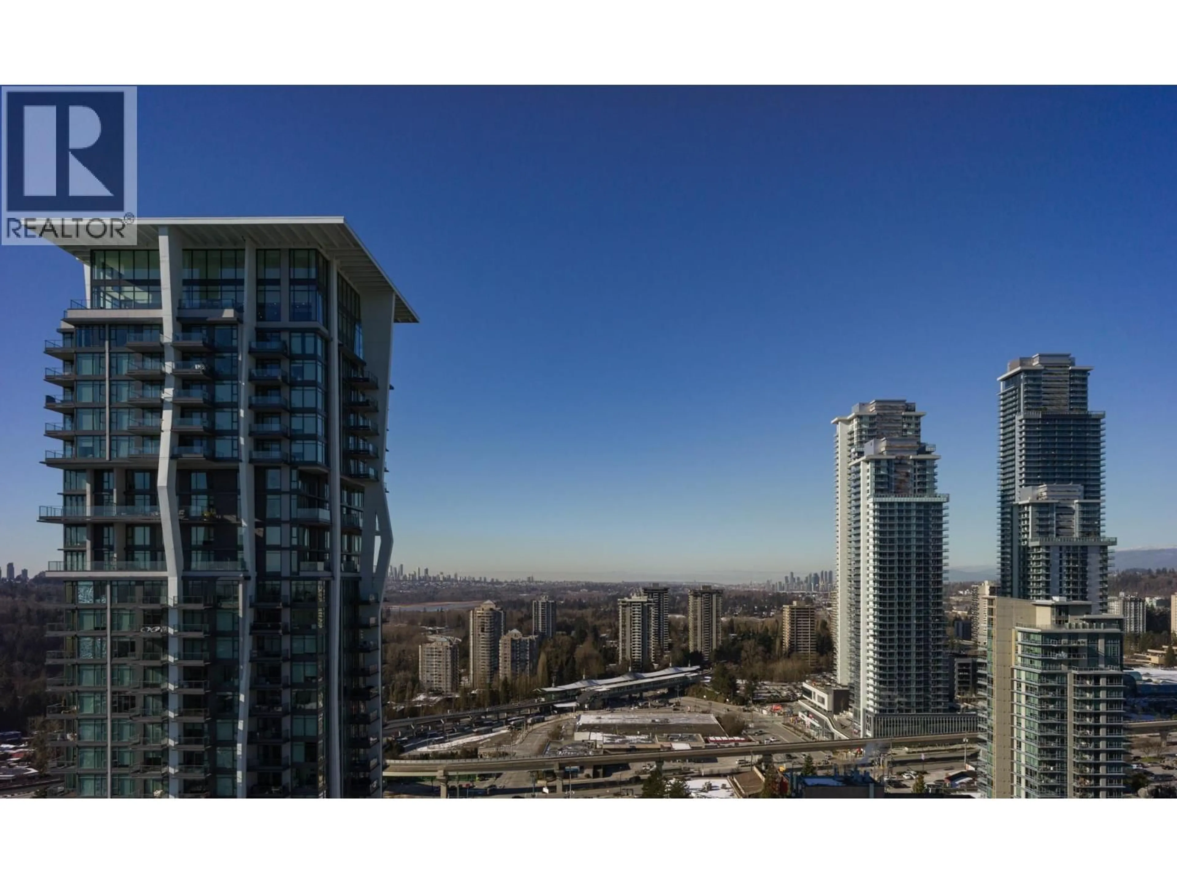 A pic from outside/outdoor area/front of a property/back of a property/a pic from drone, city buildings view from balcony for 2207 - 555 SYDNEY AVENUE, Coquitlam British Columbia V3K0G5