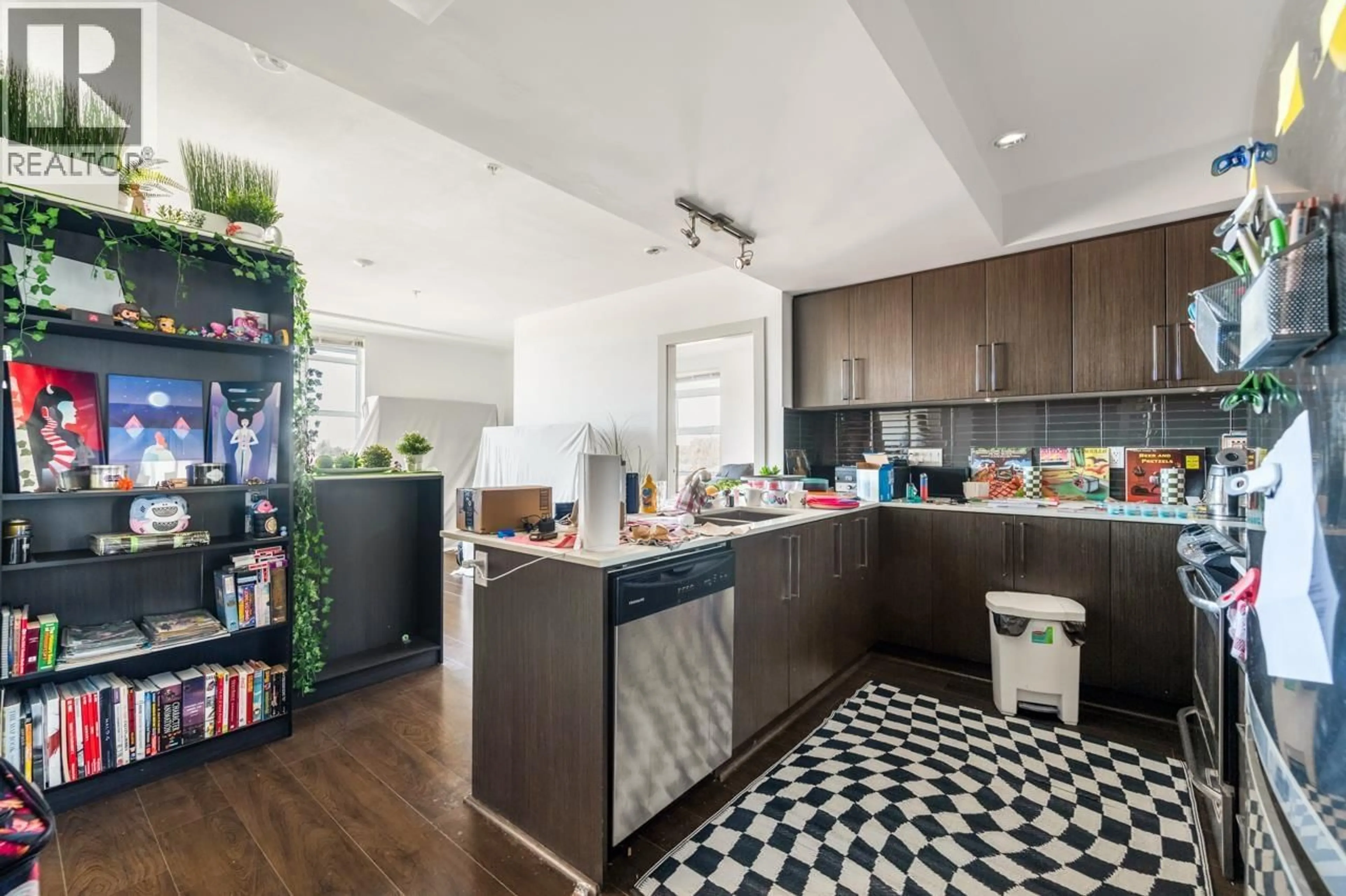 Contemporary kitchen, ceramic/tile floor for 400 - 10020 DUNOON DRIVE, Richmond British Columbia V7A0A7