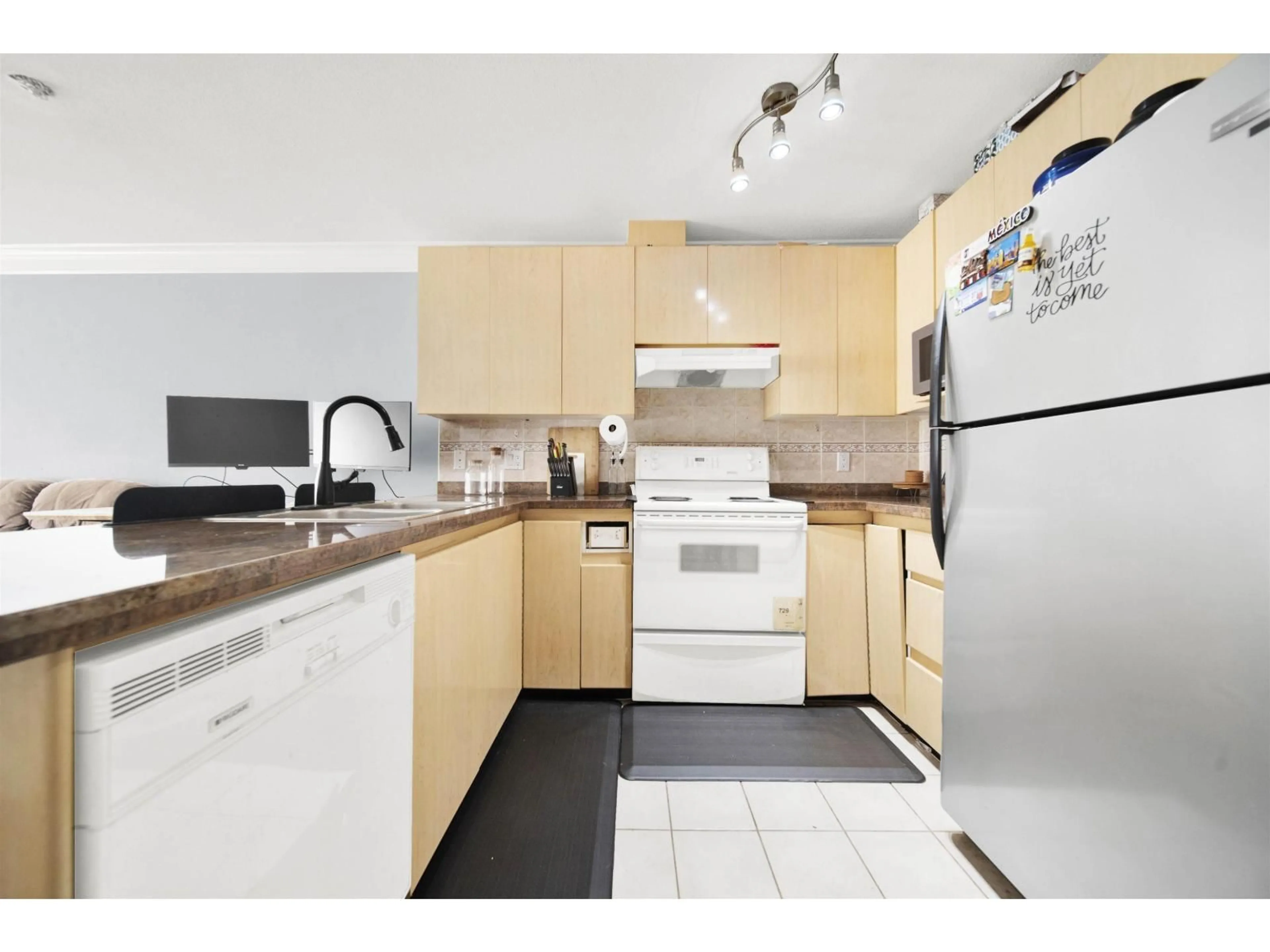 Standard kitchen, unknown for 210 - 8115 121A STREET, Surrey British Columbia V3W1J2