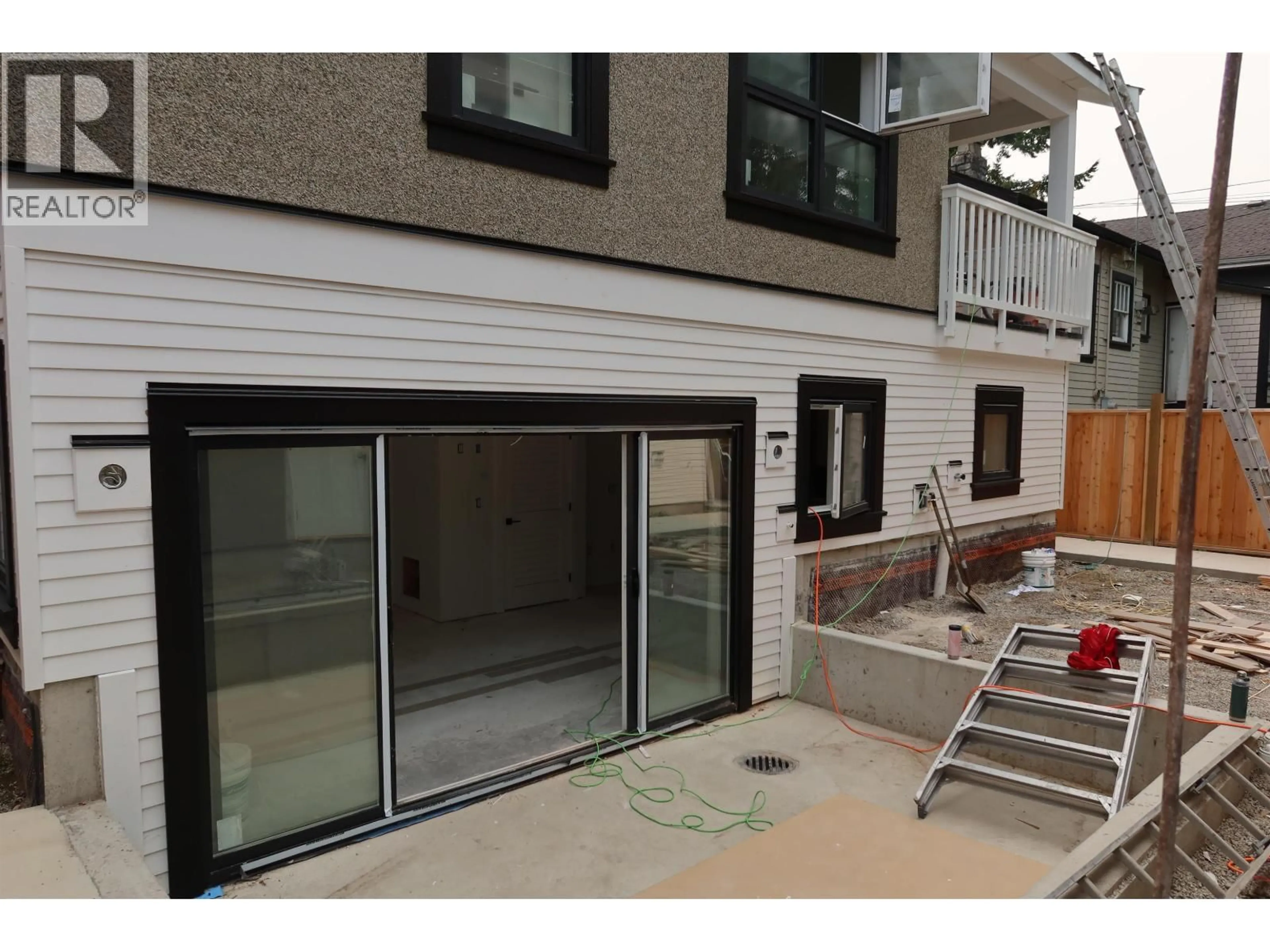 Unknown for A - 2735 8TH AVENUE, Vancouver British Columbia V6K2B7