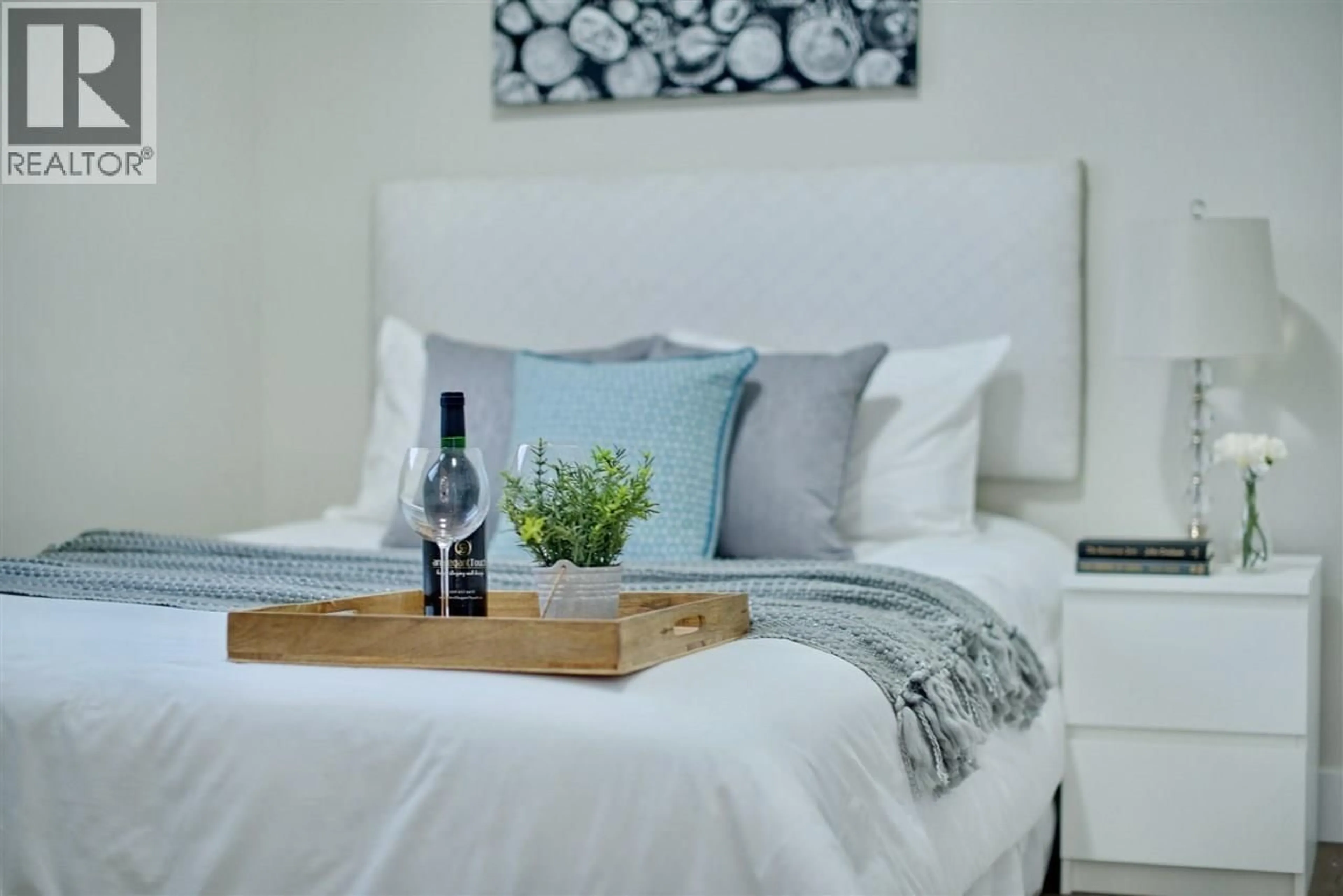 Bedroom with bed, unknown for 215 64TH AVENUE, Vancouver British Columbia V5X2M5