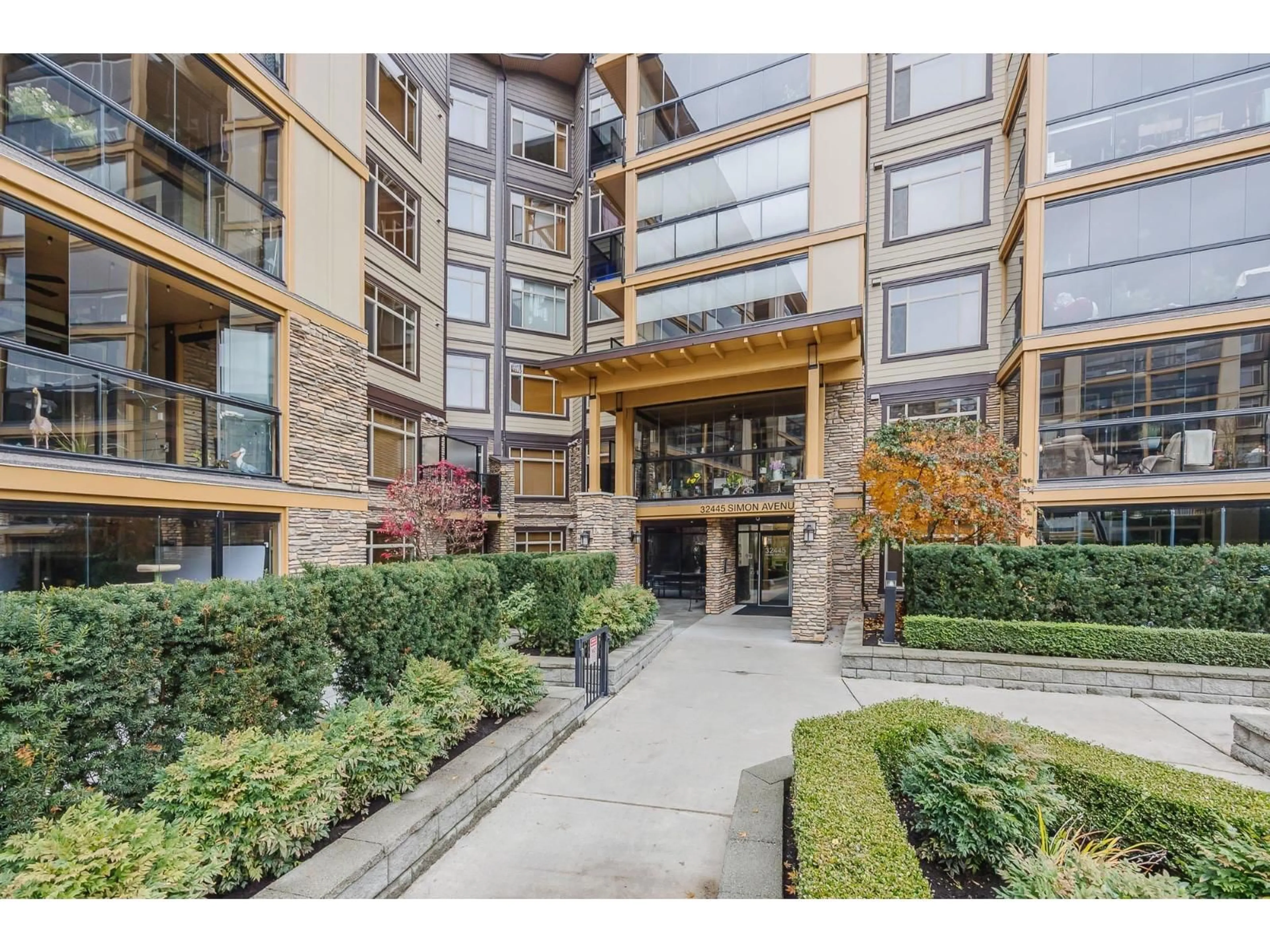 Indoor foyer for 509 - 32445 SIMON AVENUE, Abbotsford British Columbia V2T0G7