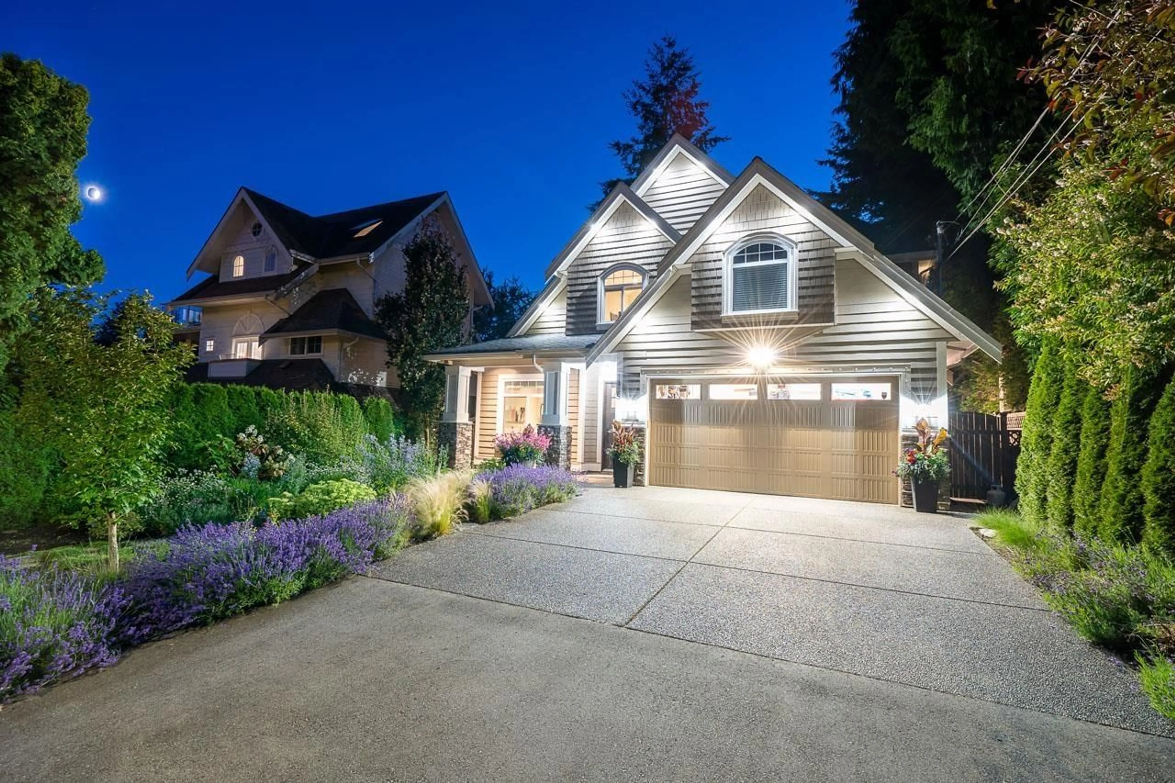 Unknown for 1425 129B STREET, Surrey British Columbia V4A3Z4