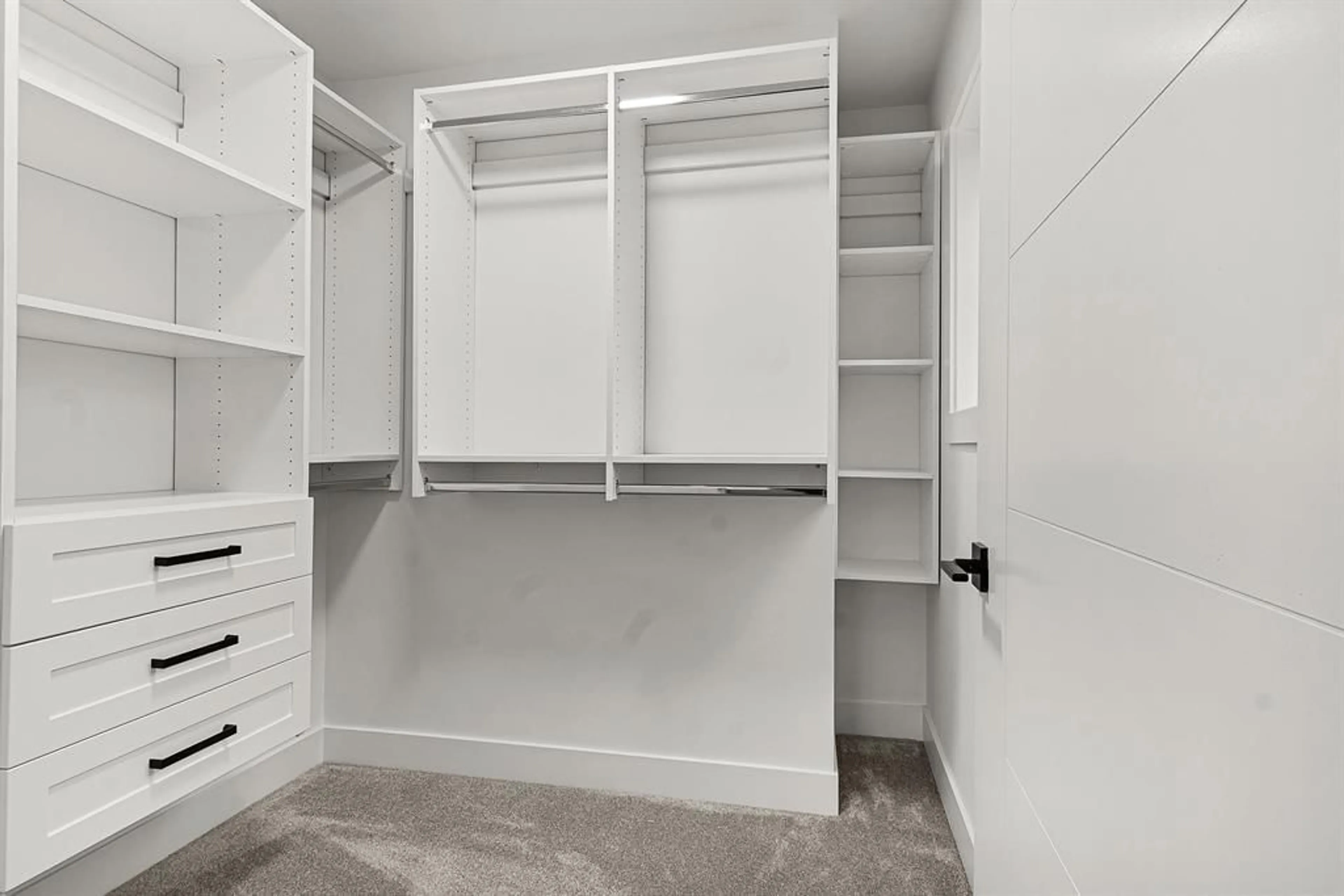 Storage room or clothes room or walk-in closet for 7 - 2360 CRESCENT WAY, Abbotsford British Columbia V2S3M2
