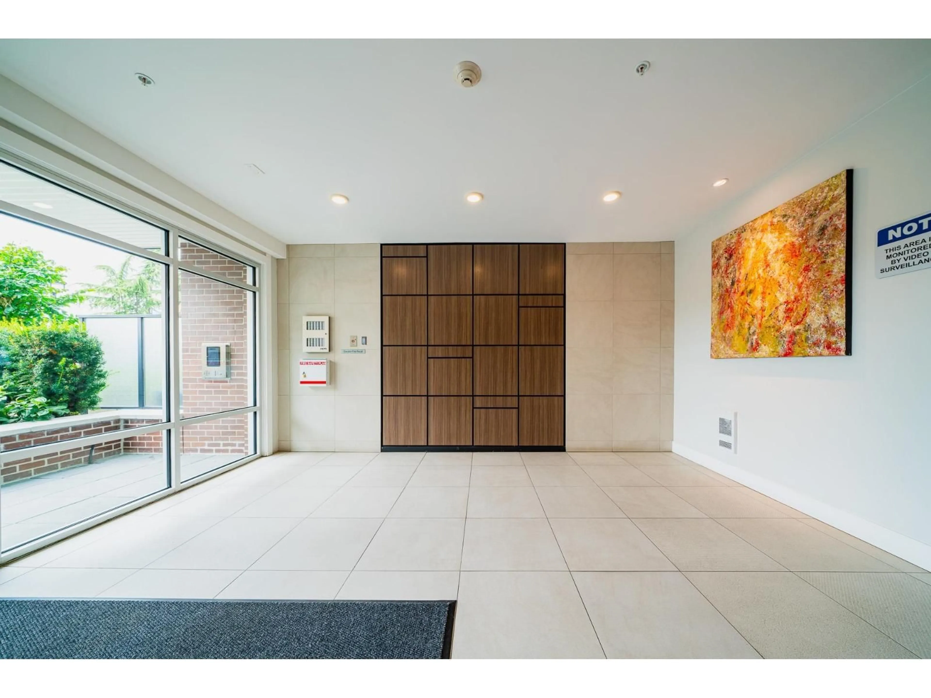 Indoor foyer for 419 - 5638 201A STREET, Langley British Columbia V3A0L8