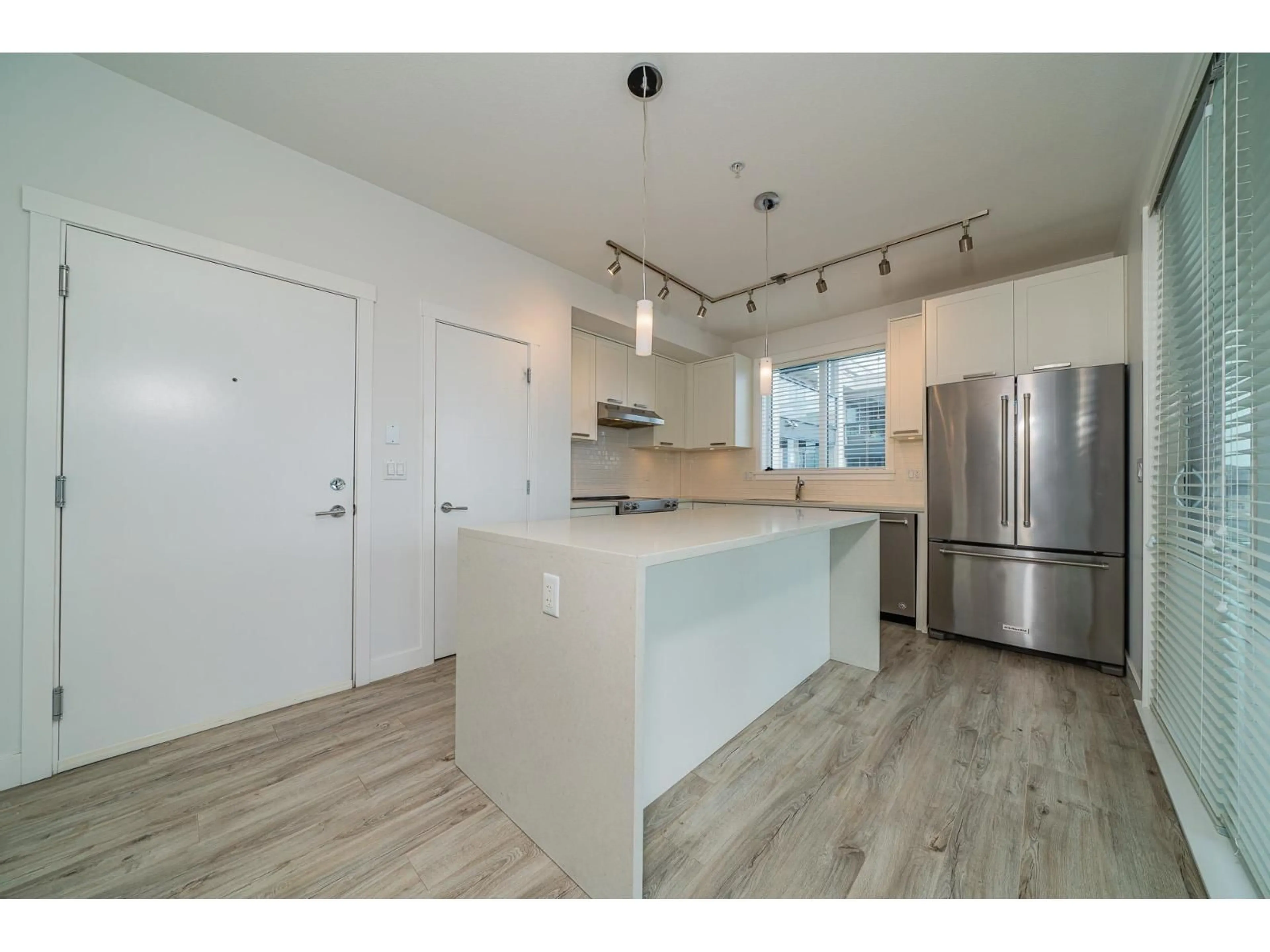Open concept kitchen, unknown for 419 - 5638 201A STREET, Langley British Columbia V3A0L8