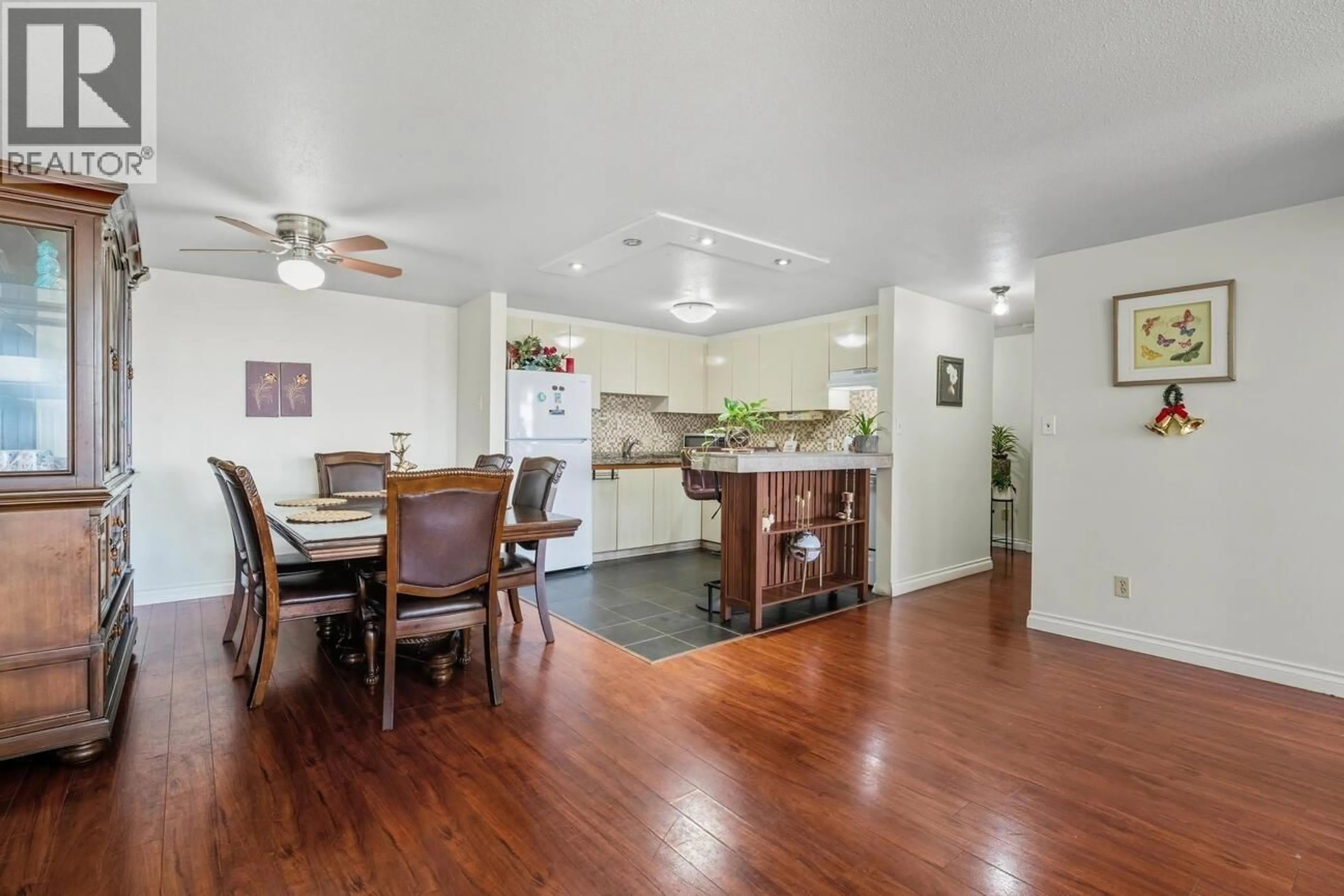 Open concept kitchen, unknown for 504 - 534 SIXTH STREET, New Westminster British Columbia V3L5K7