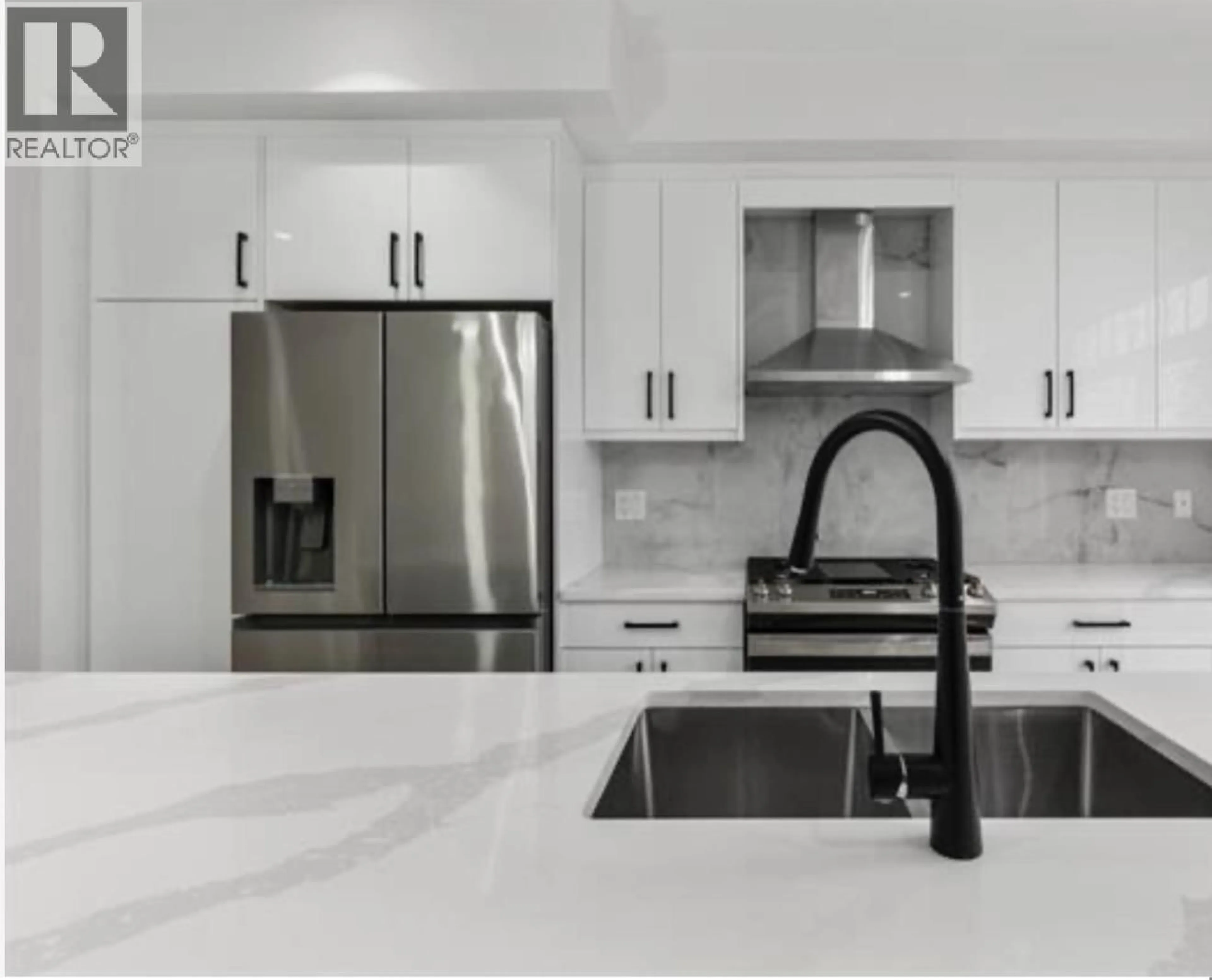 Unknown for 5 - 23108 LOUGHEED HIGHWAY, Maple Ridge British Columbia V2X2W3