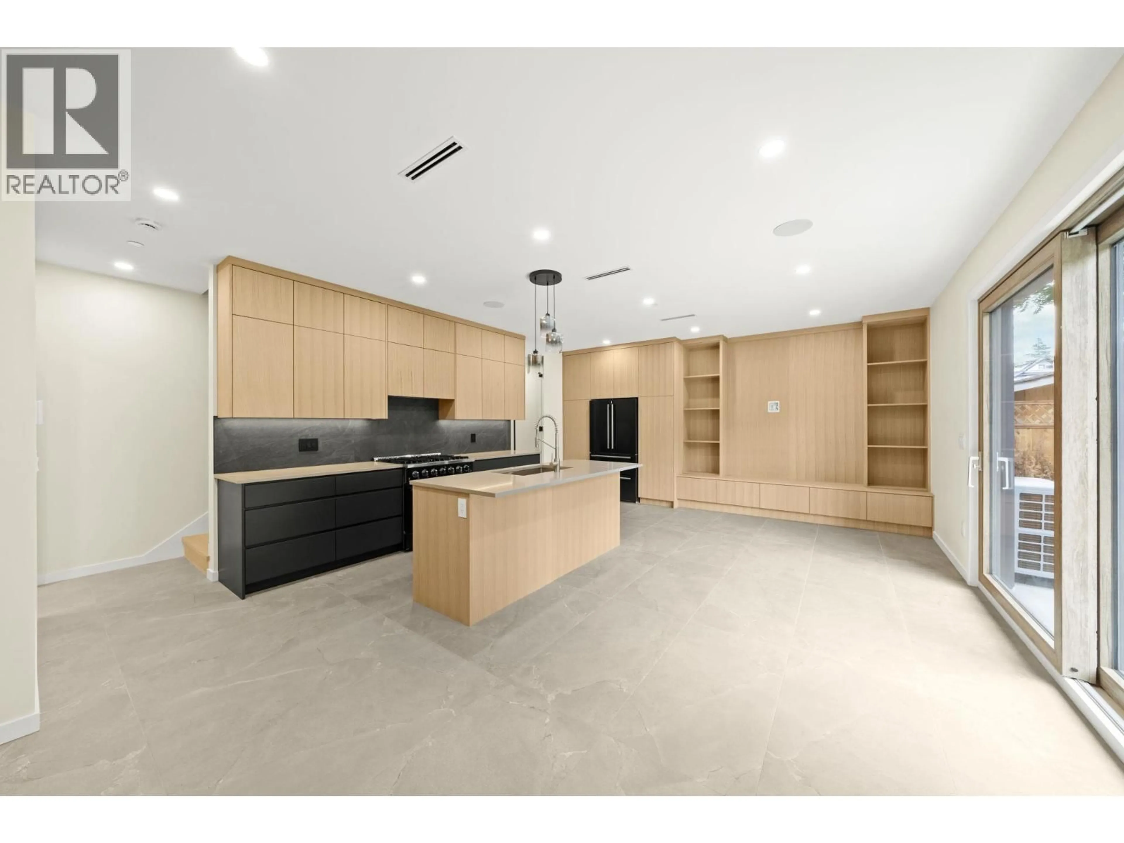 Open concept kitchen, unknown for 1 - 2091 20TH AVENUE, Vancouver British Columbia V5N2L1