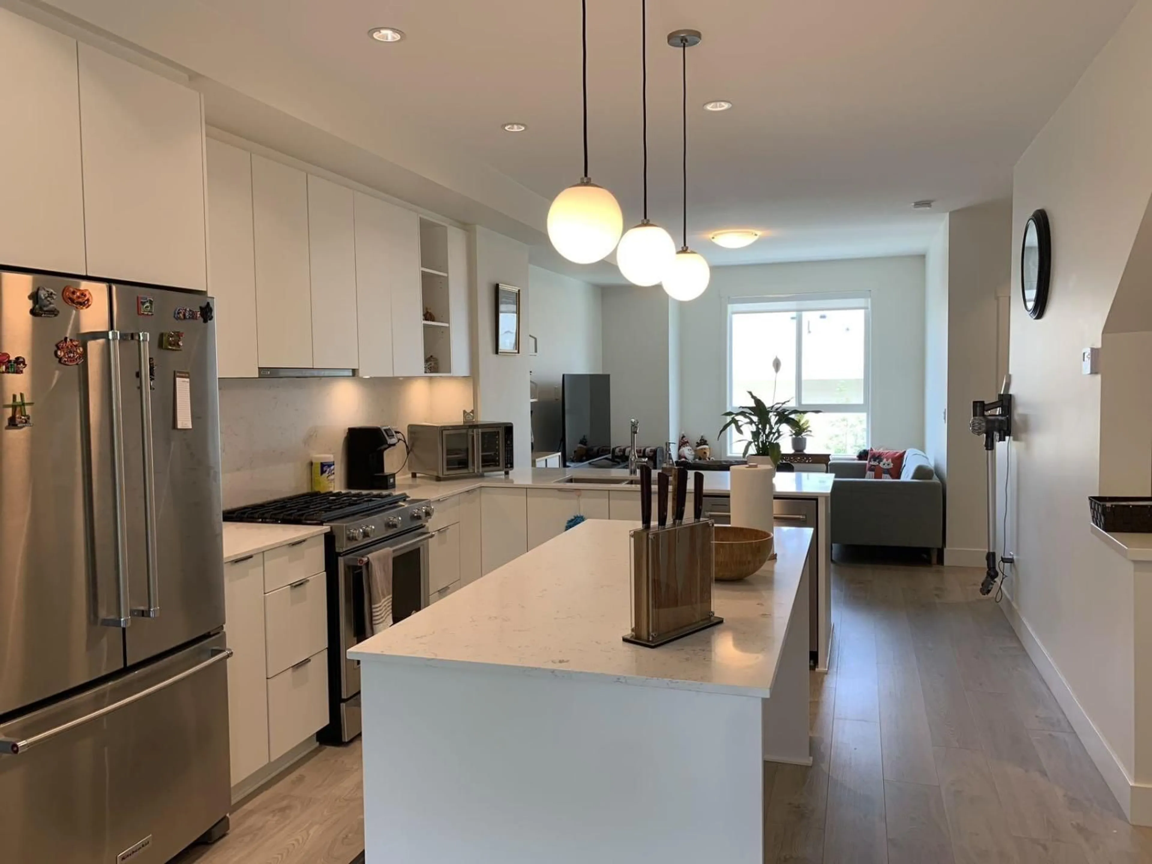 Open concept kitchen, unknown for 79 - 16561 17A AVENUE, Surrey British Columbia V3Z1J3