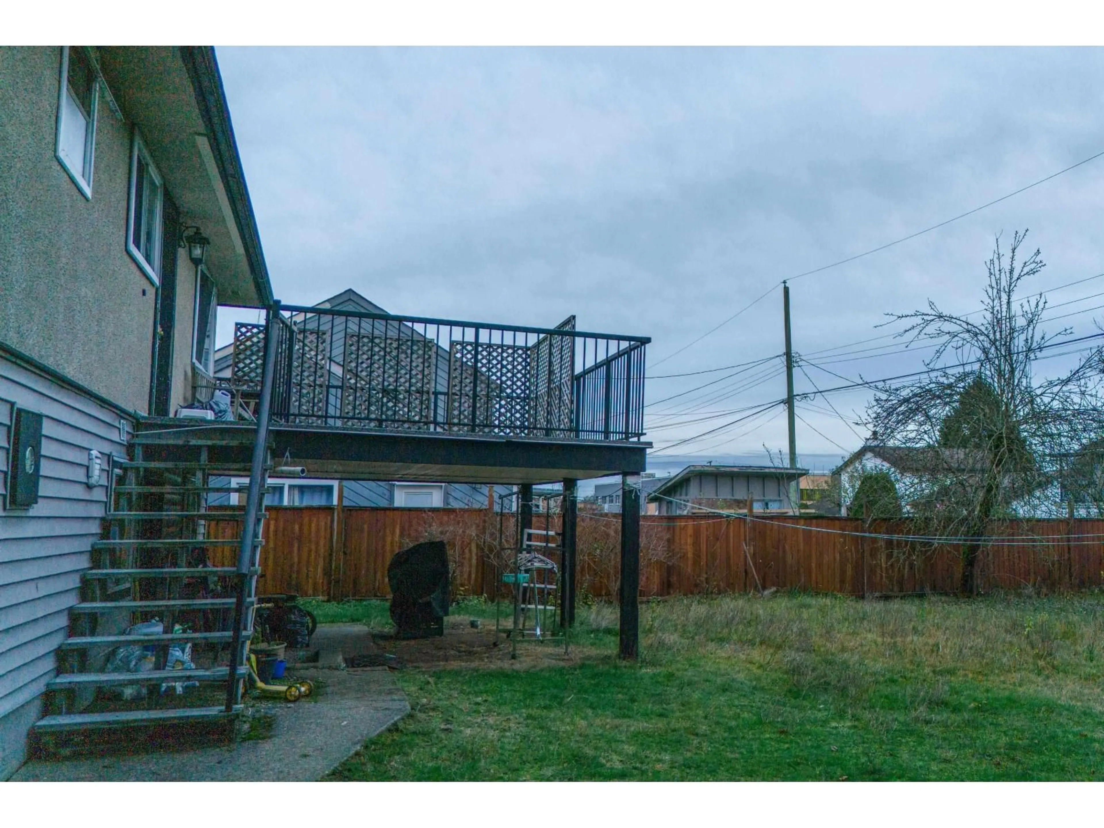 Patio, unknown for 15120 96 AVENUE, Surrey British Columbia V3R1E9