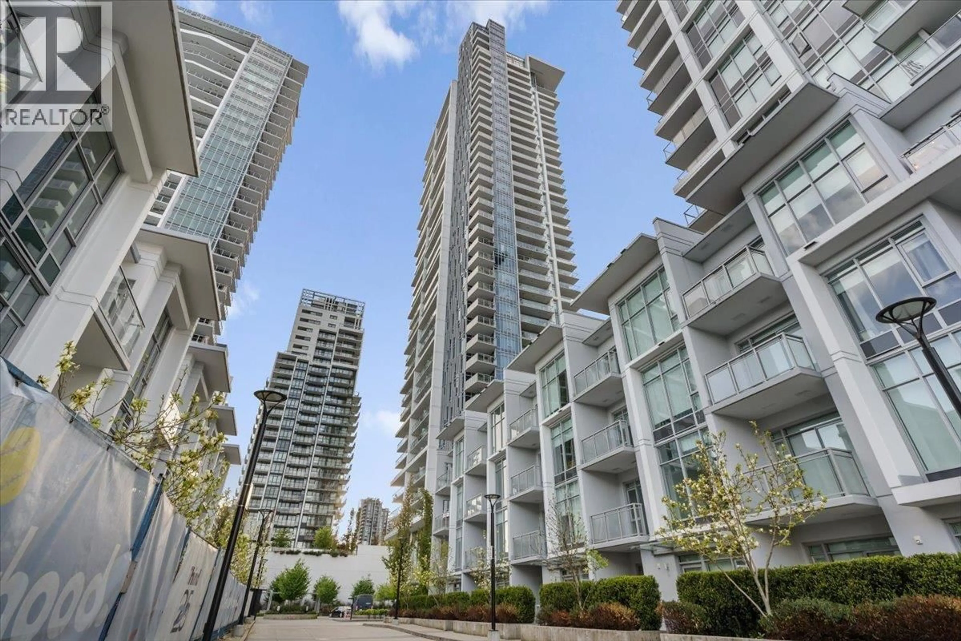 Patio, unknown for 509 - 2311 BETA AVENUE, Burnaby British Columbia V5C0M1