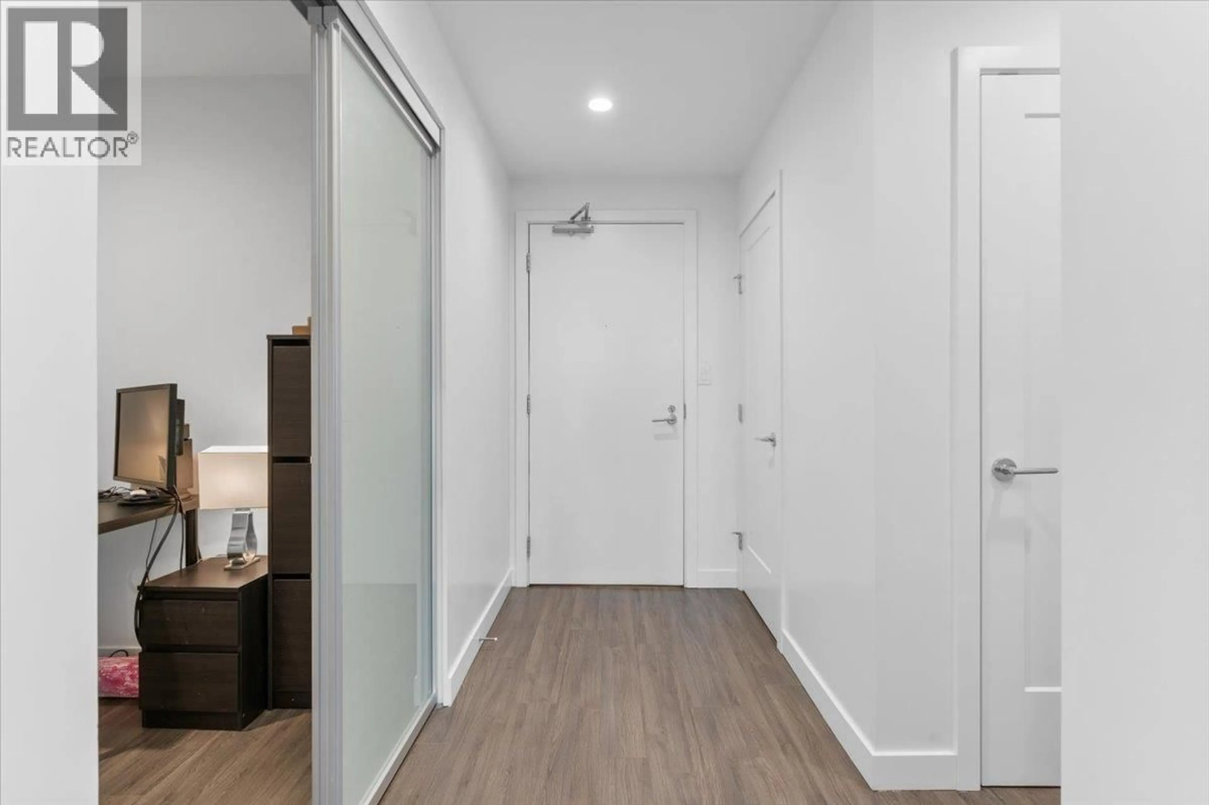 Indoor entryway for 509 - 2311 BETA AVENUE, Burnaby British Columbia V5C0M1