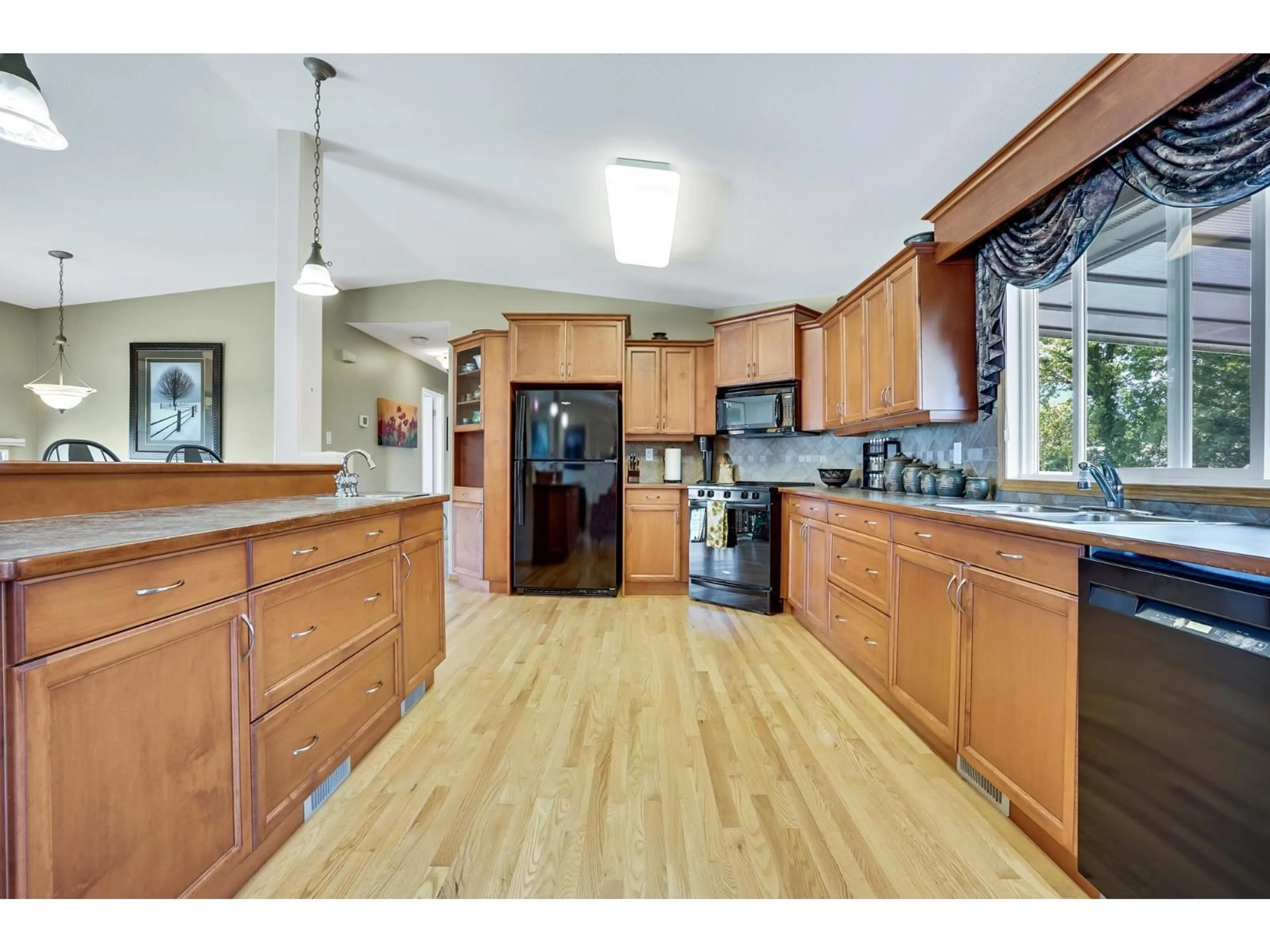 Open concept kitchen, unknown for 6075 GLENGARRY DRIVE, Chilliwack British Columbia V2R3G7