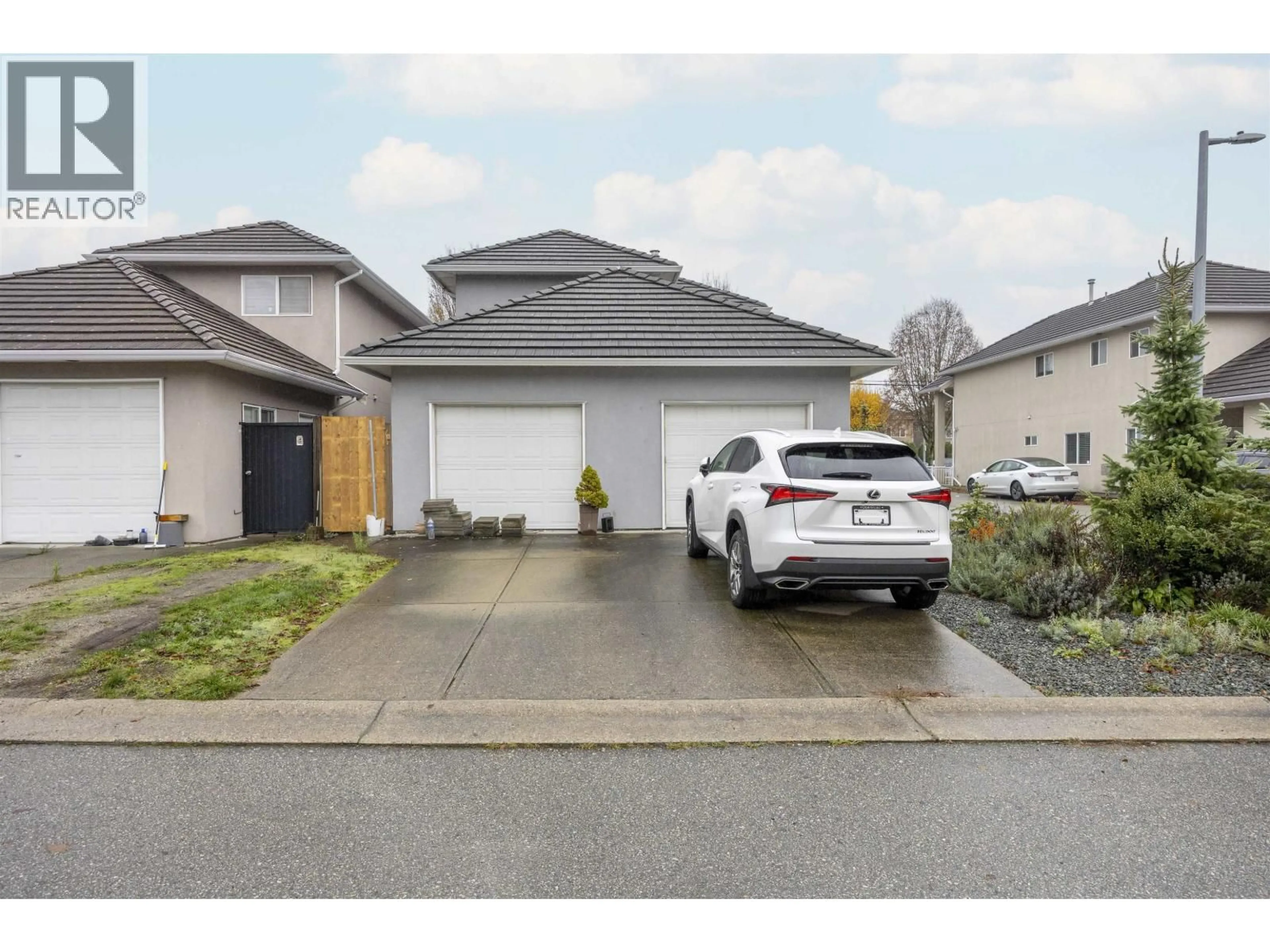 A pic from outside/outdoor area/front of a property/back of a property/a pic from drone, street for 4573 NO. 5 ROAD, Richmond British Columbia V6X2V5