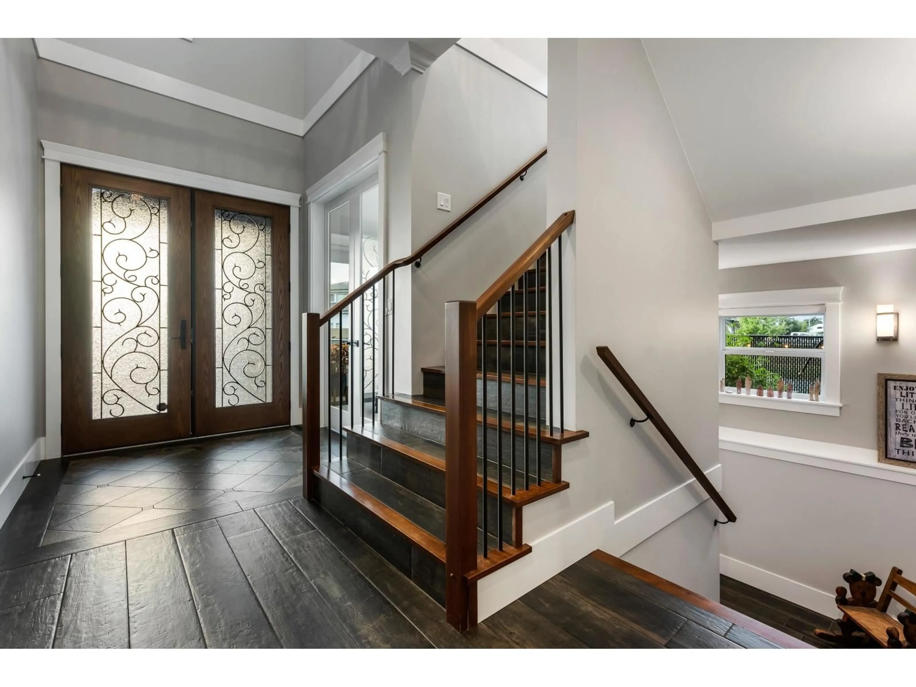 Indoor entryway for 6432 FAIRWAY STREET, Chilliwack British Columbia V2R0Z8