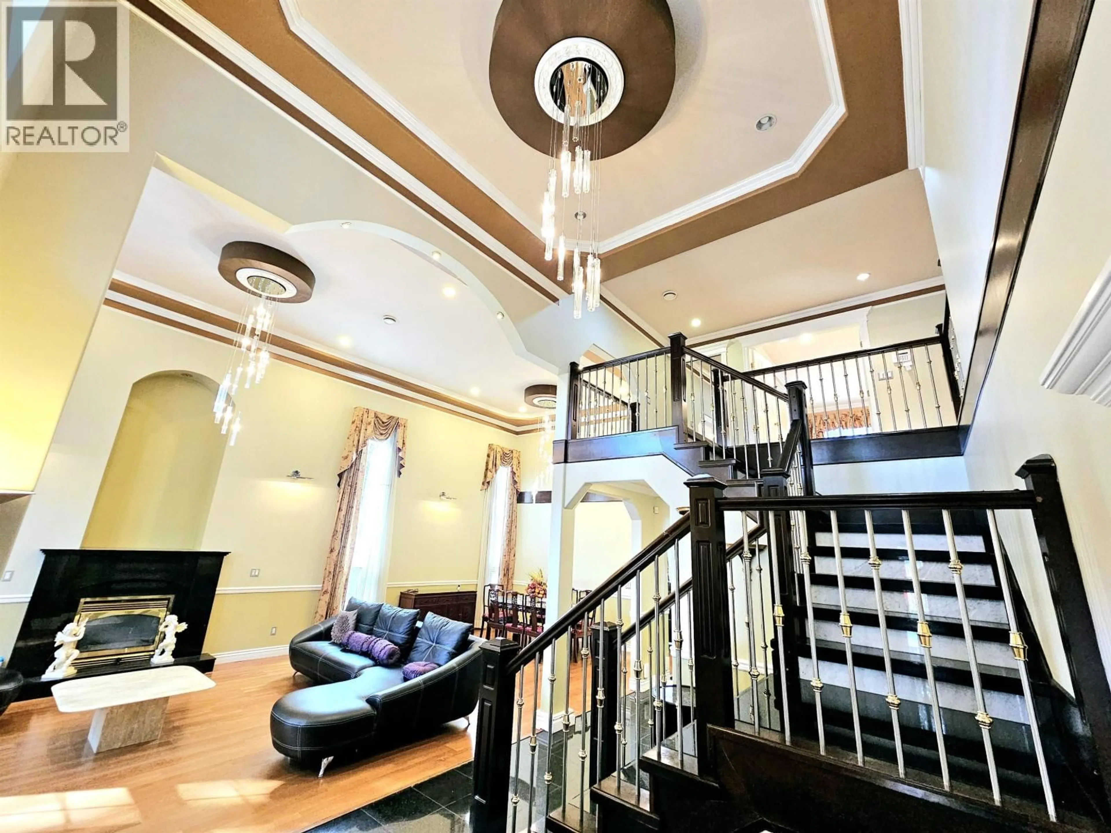 Indoor foyer for 10251 CAITHCART ROAD, Richmond British Columbia V6X1N3